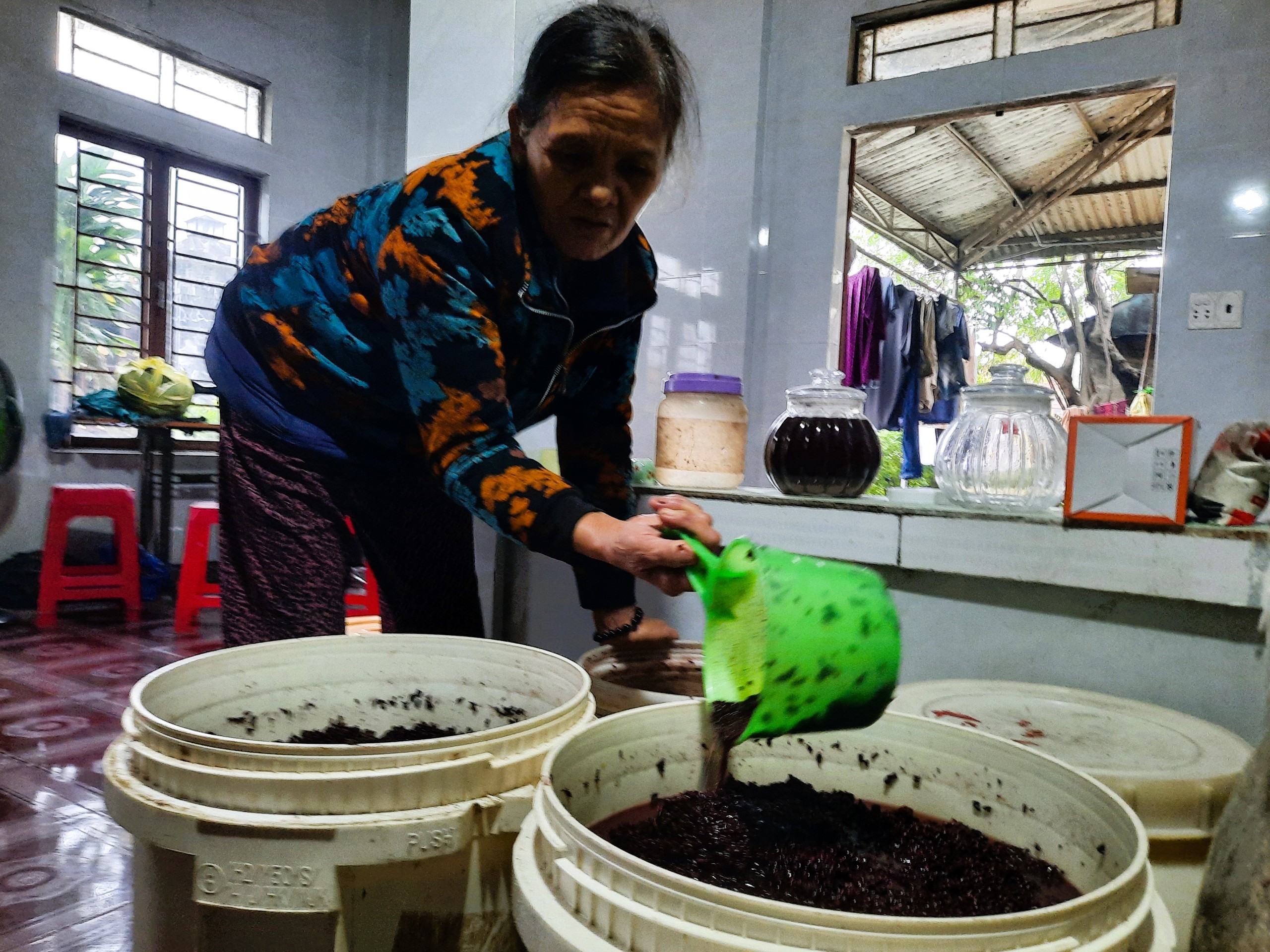 Về l&agrave;ng rượu Kim Long trong &ldquo;tứ đại danh tửu&rdquo; những ng&agrave;y cận Tết- Ảnh 4.
