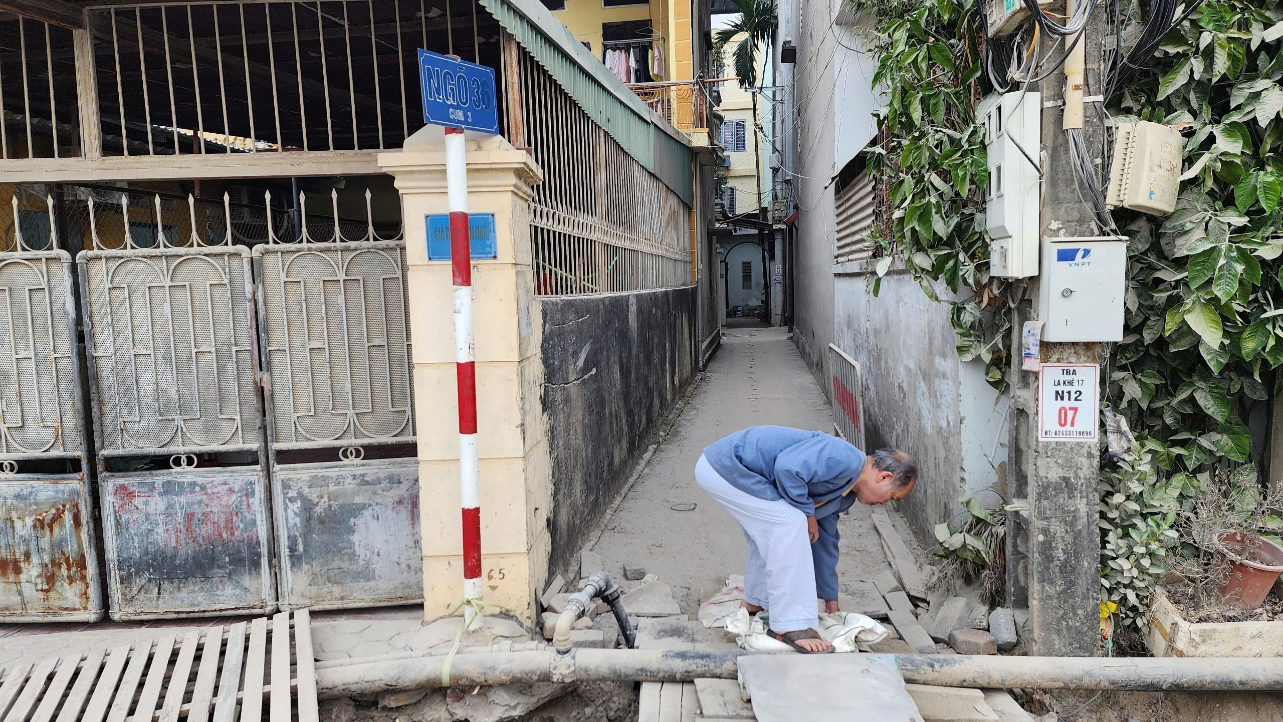 Dân khổ vì dự án nghìn tỷ thi công kiểu đối phó giữa Thủ đô- Ảnh 17. Dân khổ vì dự án nghìn tỷ thi công kiểu đối phó giữa Thủ đô- Ảnh 17.