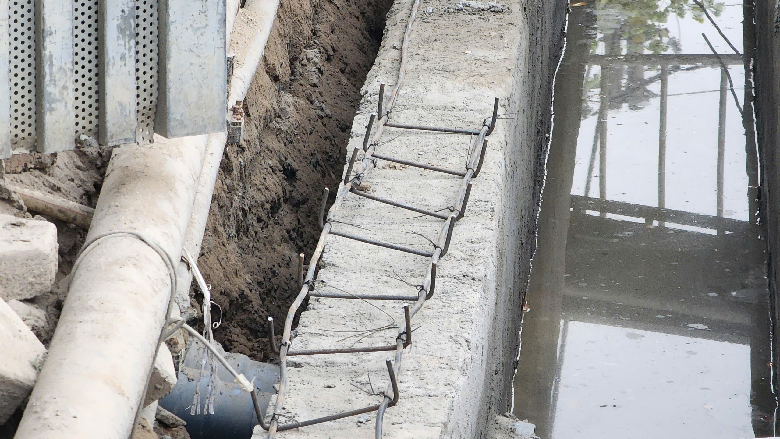 Dân khổ vì dự án nghìn tỷ thi công kiểu đối phó giữa Thủ đô- Ảnh 27. Dân khổ vì dự án nghìn tỷ thi công kiểu đối phó giữa Thủ đô- Ảnh 27.