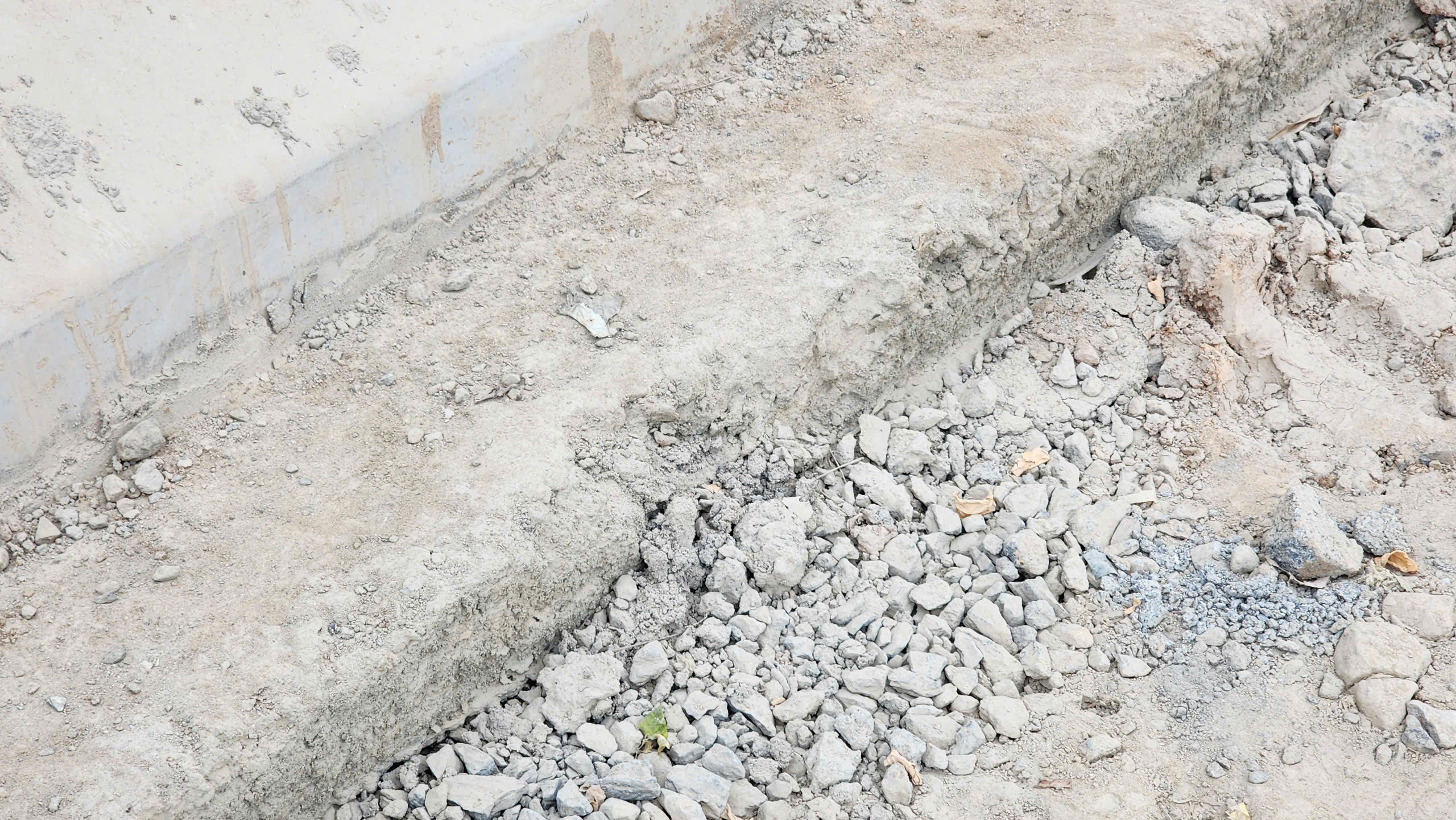 Dân khổ vì dự án nghìn tỷ thi công kiểu đối phó giữa Thủ đô- Ảnh 28. Dân khổ vì dự án nghìn tỷ thi công kiểu đối phó giữa Thủ đô- Ảnh 28.