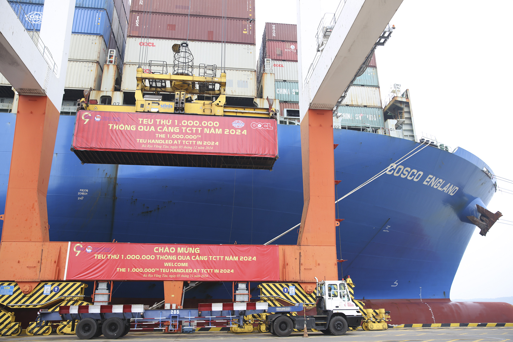 Cảng T&acirc;n Cảng - C&aacute;i M&eacute;p Thị Vải đ&oacute;n TEU h&agrave;ng thứ 1 triệu- Ảnh 1.