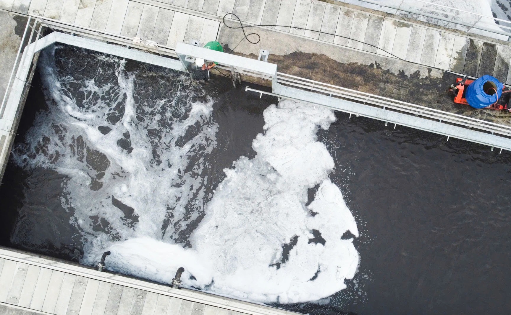 Cận cảnh nh&agrave; m&aacute;y l&agrave;m nhiệm vụ hồi sinh s&ocirc;ng T&ocirc; Lịch nhờ nước hồ T&acirc;y- Ảnh 4.