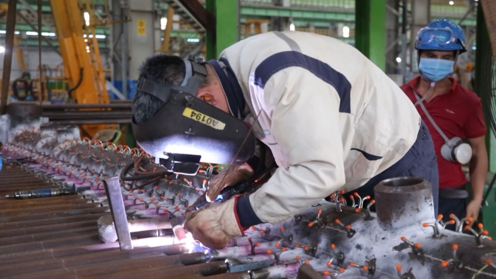 Quảng Ng&atilde;i thu ng&acirc;n s&aacute;ch gần 30.000 tỷ đồng, vượt dự to&aacute;n Trung ương giao- Ảnh 1.