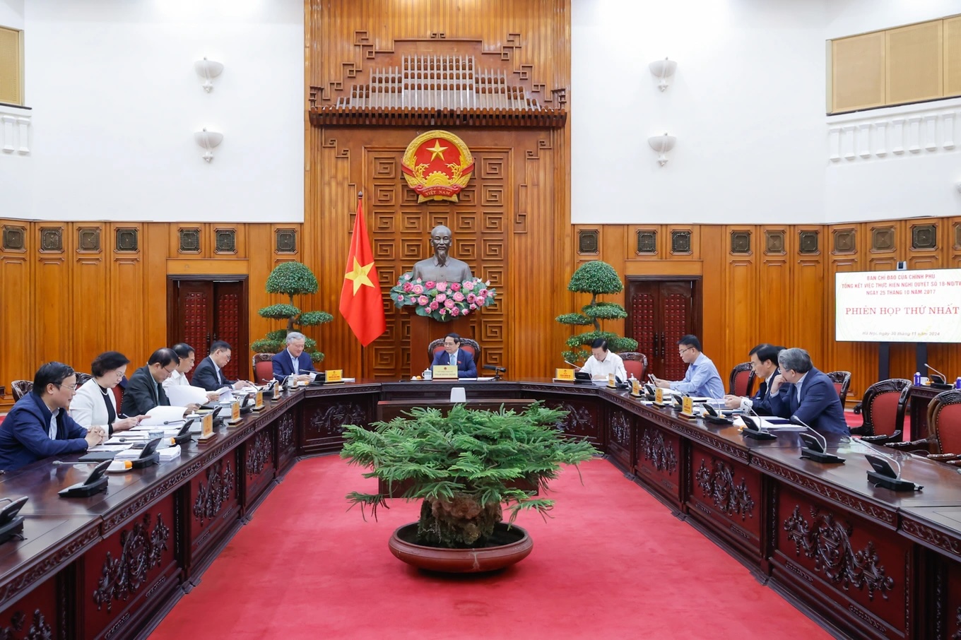 Ch&iacute;nh phủ ch&iacute;nh thức ban h&agrave;nh kế hoạch sắp xếp, tinh gọn bộ m&aacute;y- Ảnh 1.