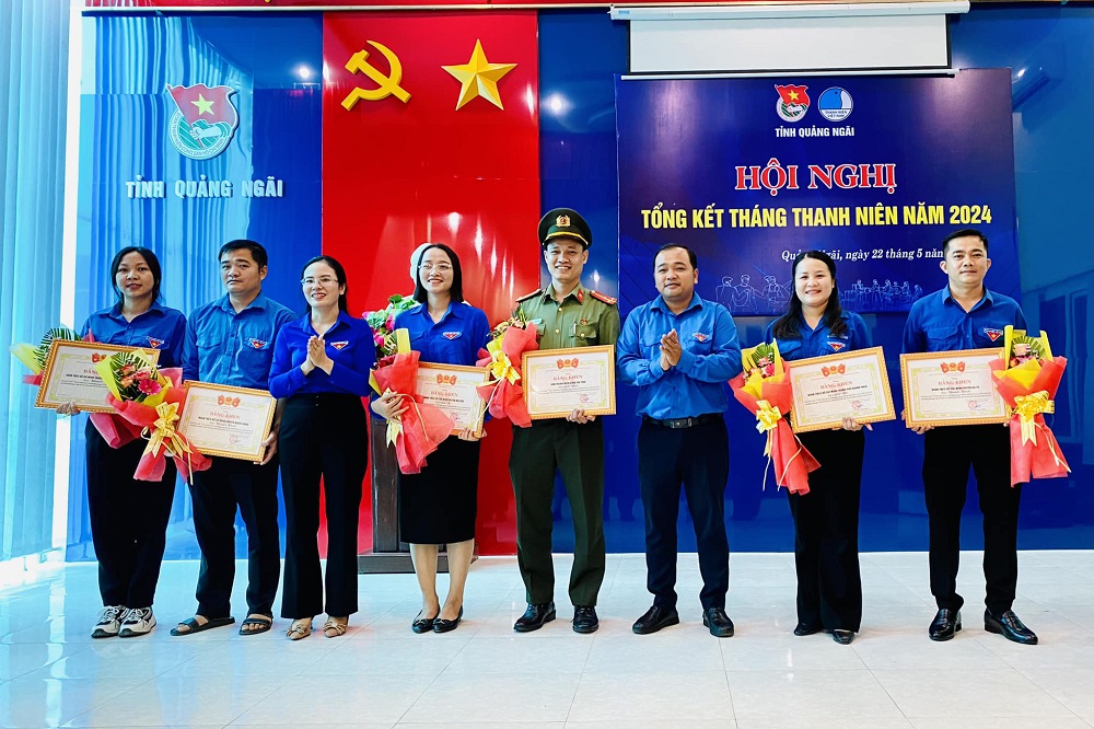 Quảng Ngãi nâng cao nhận thức về phòng, chống lừa đảo trên không gian mạng cho người dân- Ảnh 2. Quảng Ngãi nâng cao nhận thức về phòng, chống lừa đảo trên không gian mạng cho người dân- Ảnh 2.