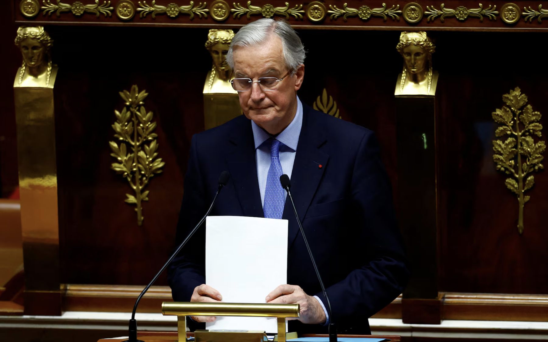 Ch&iacute;nh phủ Ph&aacute;p bị Quốc hội lật đổ, chuyện g&igrave; xảy ra tiếp theo?