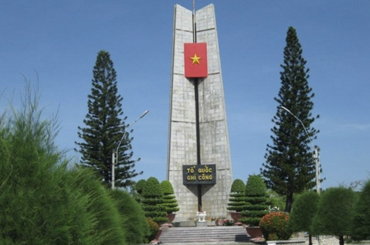 Trao tặng bằng Tổ quốc ghi c&ocirc;ng cho 12 liệt sĩ Qu&acirc;n khu 7- Ảnh 1.