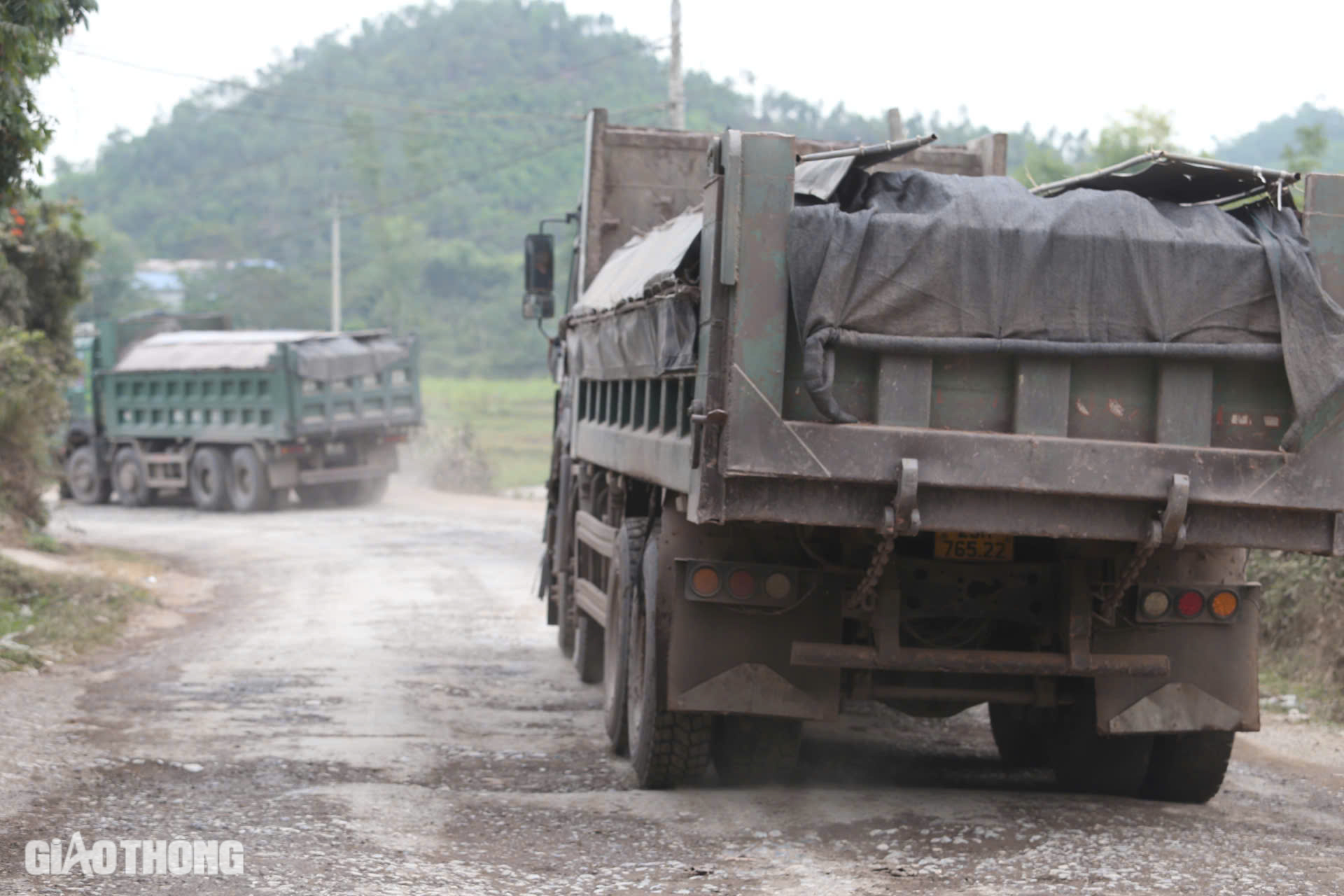 Người d&acirc;n khốn khổ lưu th&ocirc;ng tr&ecirc;n đường tỉnh 261 ở Th&aacute;i Nguy&ecirc;n- Ảnh 9.