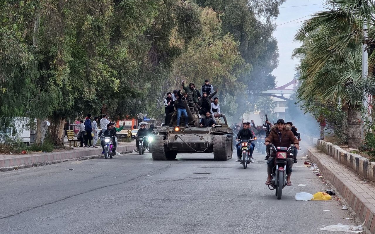Syria: Li&ecirc;n minh phiến qu&acirc;n tuy&ecirc;n bố chiếm thủ đ&ocirc; Damascus gồm những lực lượng n&agrave;o?