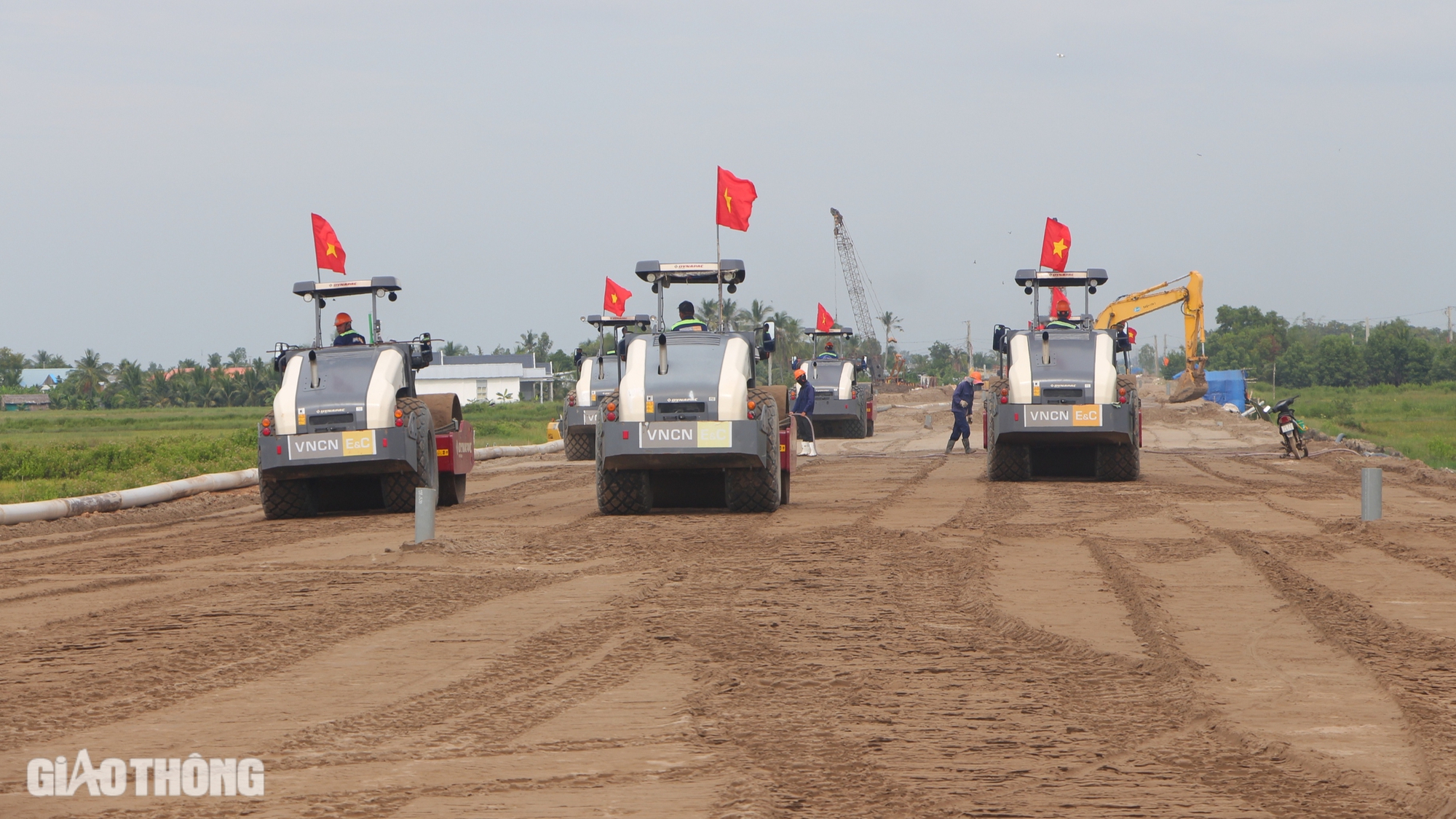 Bộ trưởng Trần Hồng Minh: Ho&agrave;n th&agrave;nh cao tốc Cần Thơ - C&agrave; Mau trong năm 2025- Ảnh 3.
