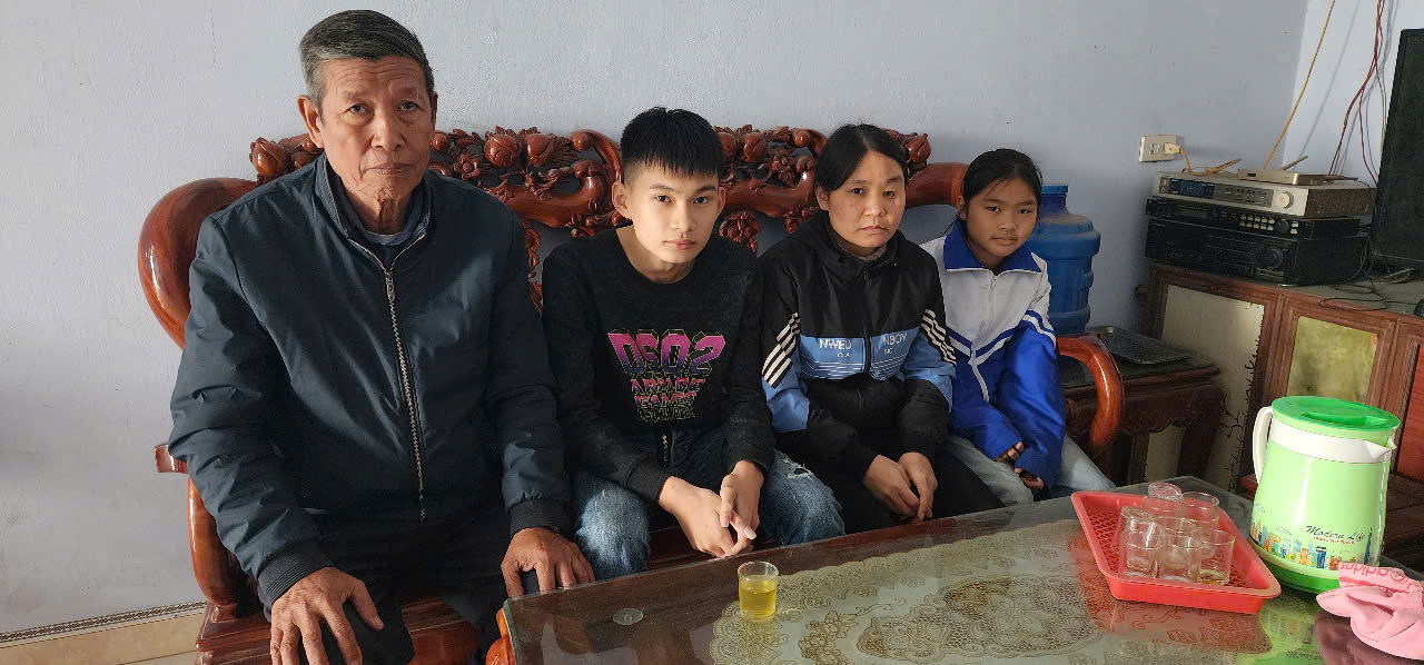 Chồng mất vì tai nạn, vợ tật nguyền gồng gánh nuôi 3 con nhỏ- Ảnh 3. Chồng mất vì tai nạn, vợ tật nguyền gồng gánh nuôi 3 con nhỏ- Ảnh 3.