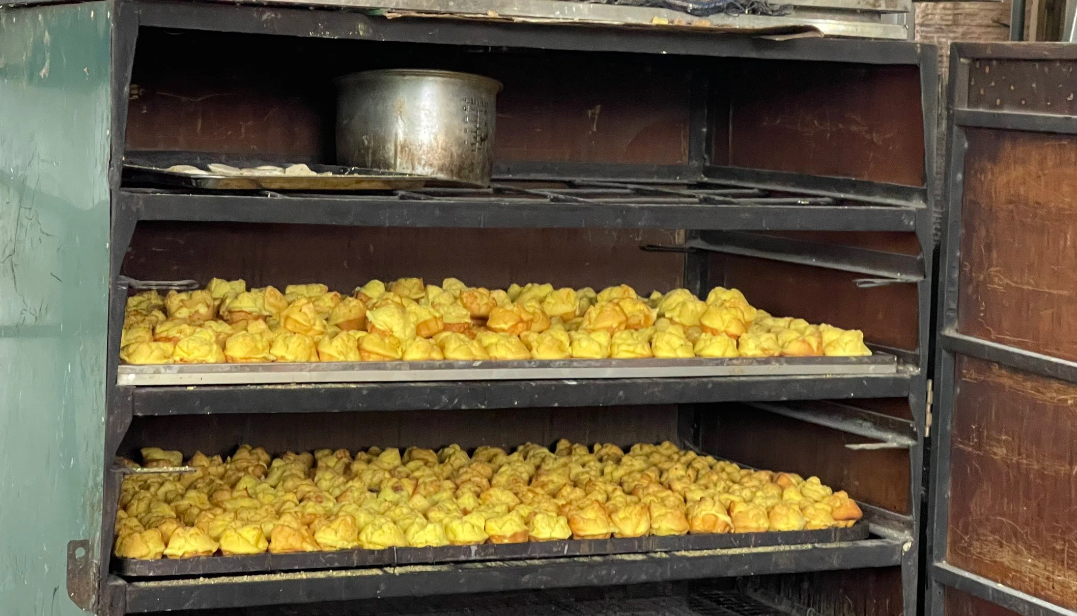 L&agrave;ng b&aacute;nh thuẫn truyền thống Quảng Ng&atilde;i tất bật ng&agrave;y cận Tết- Ảnh 9.