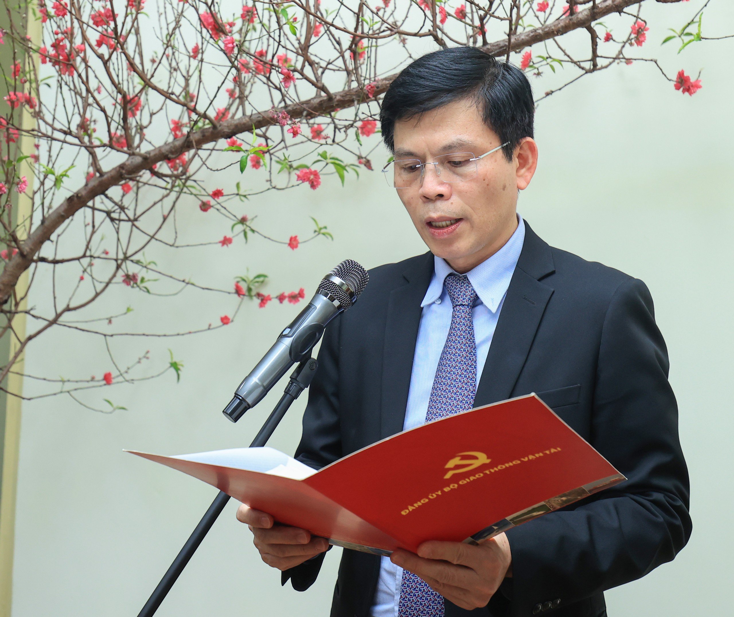 L&atilde;nh đạo Bộ GTVT d&acirc;ng hương Chủ tịch Hồ Ch&iacute; Minh nh&acirc;n ng&agrave;y th&agrave;nh lập Đảng- Ảnh 2.