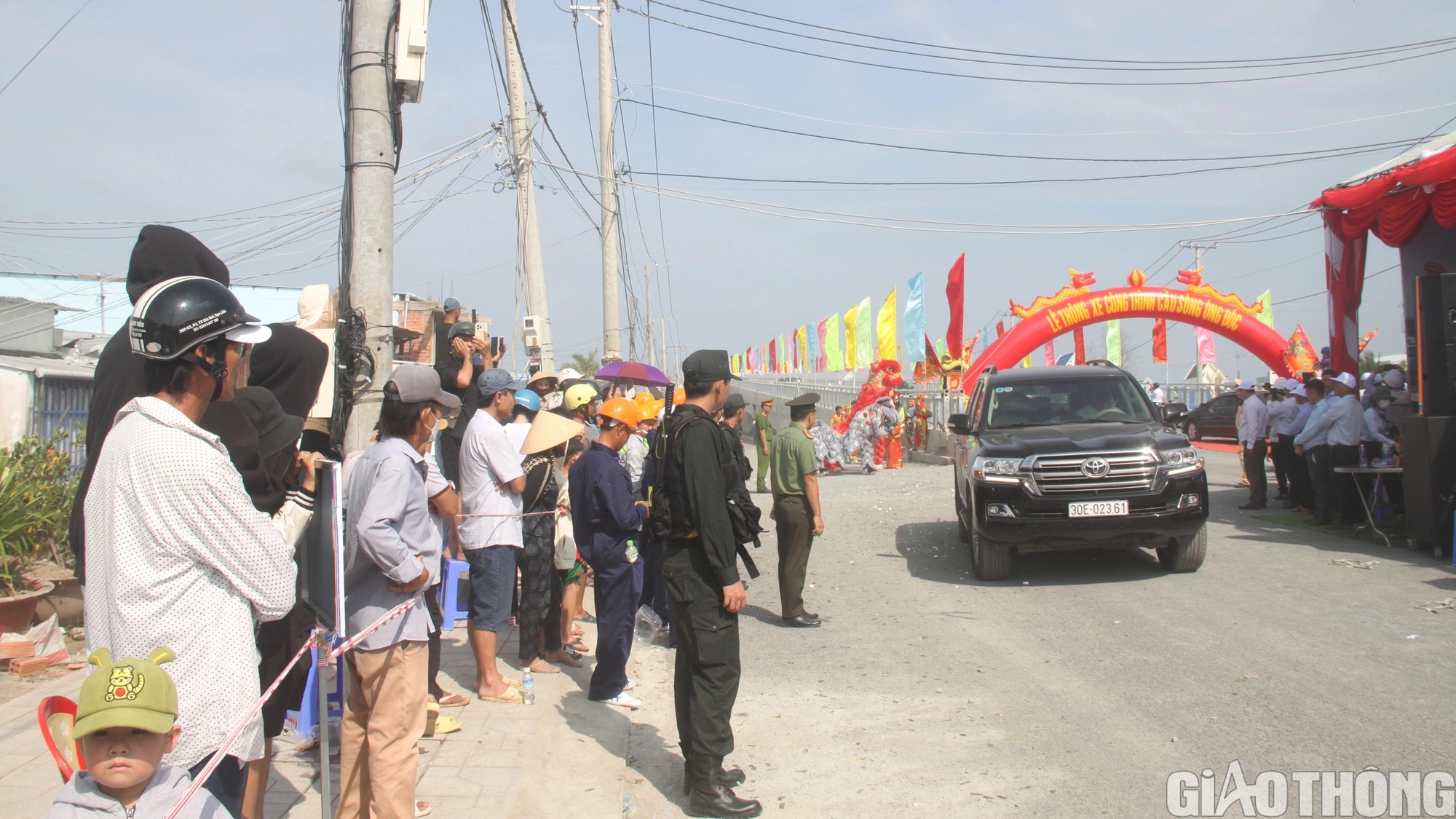 Cầu s&ocirc;ng &Ocirc;ng Đốc nh&acirc;n đ&ocirc;i niềm vui trong m&ugrave;a Xu&acirc;n- Ảnh 2.