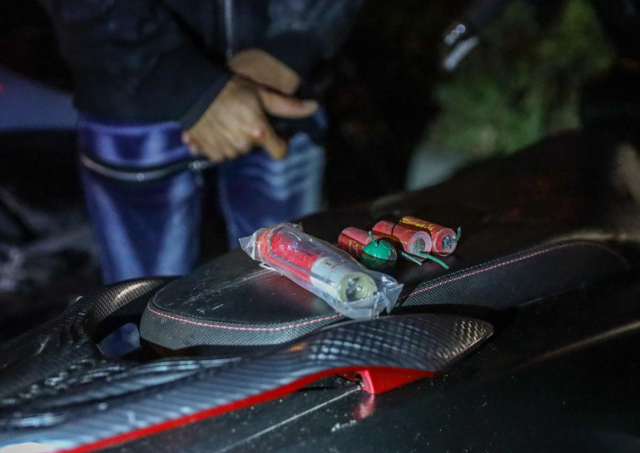 CSGT xuyên đêm đảm bảo ATGT trong đêm giao thừa tết Giáp Thìn 2024- Ảnh 2. CSGT xuyên đêm đảm bảo ATGT trong đêm giao thừa tết Giáp Thìn 2024- Ảnh 2.