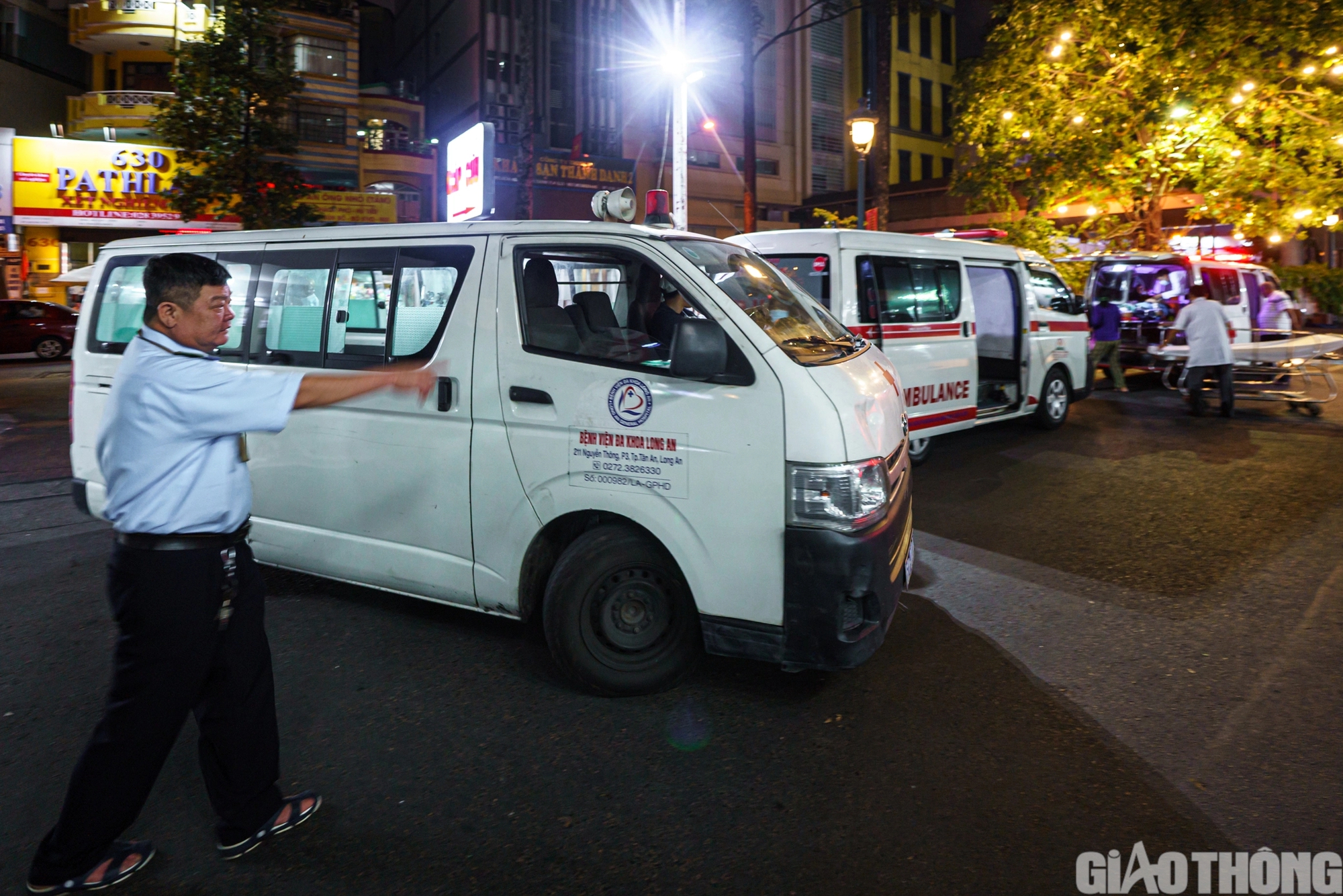Xuyên đêm mùng 2 Tết cấp cứu nhiều ca tai nạn giao thông tại Bệnh viện Chợ Rẫy- Ảnh 3. Xuyên đêm mùng 2 Tết cấp cứu nhiều ca tai nạn giao thông tại Bệnh viện Chợ Rẫy- Ảnh 3.
