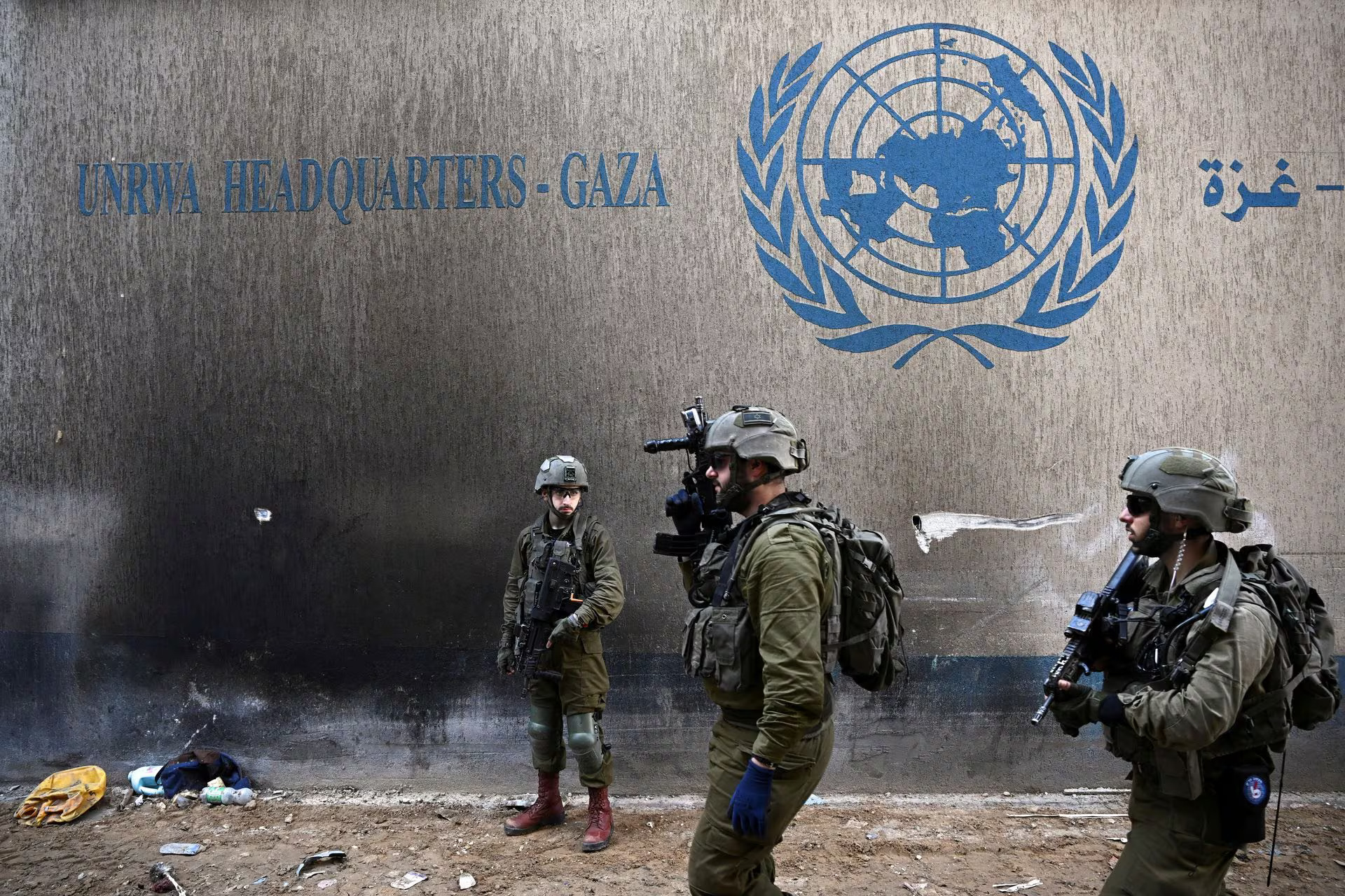 Israel tuy&ecirc;n bố tuyến đường hầm chỉ huy của Hamas c&oacute; một phần chạy qua trụ sở cơ quan Li&ecirc;n hợp quốc d&agrave;nh cho người tị nạn Palestine ở Gaza (Ảnh: Reuters)