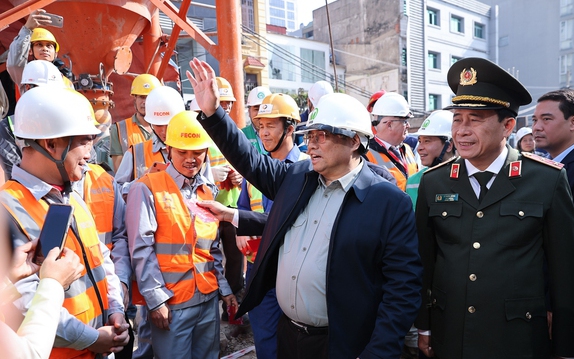 Thủ tướng: Metro Nhổn - ga H&agrave; Nội c&agrave;ng k&eacute;o d&agrave;i c&agrave;ng đội vốn, hiệu quả đầu tư thấp