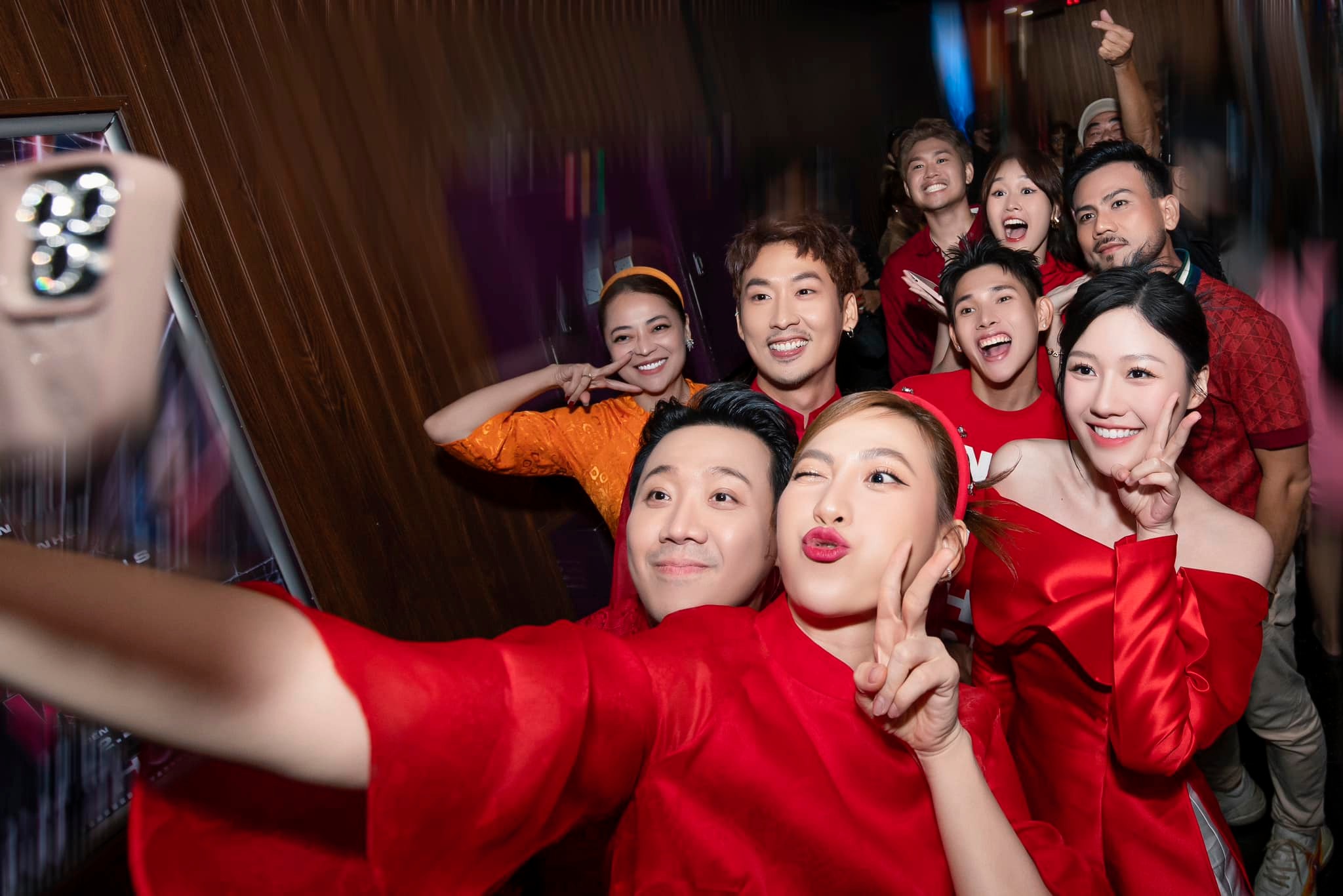 Phim Tết Mai: Ngo&agrave;i suất chiếu rạp d&agrave;y đặc, Trấn Th&agrave;nh kh&ocirc;ng đơn thuần 