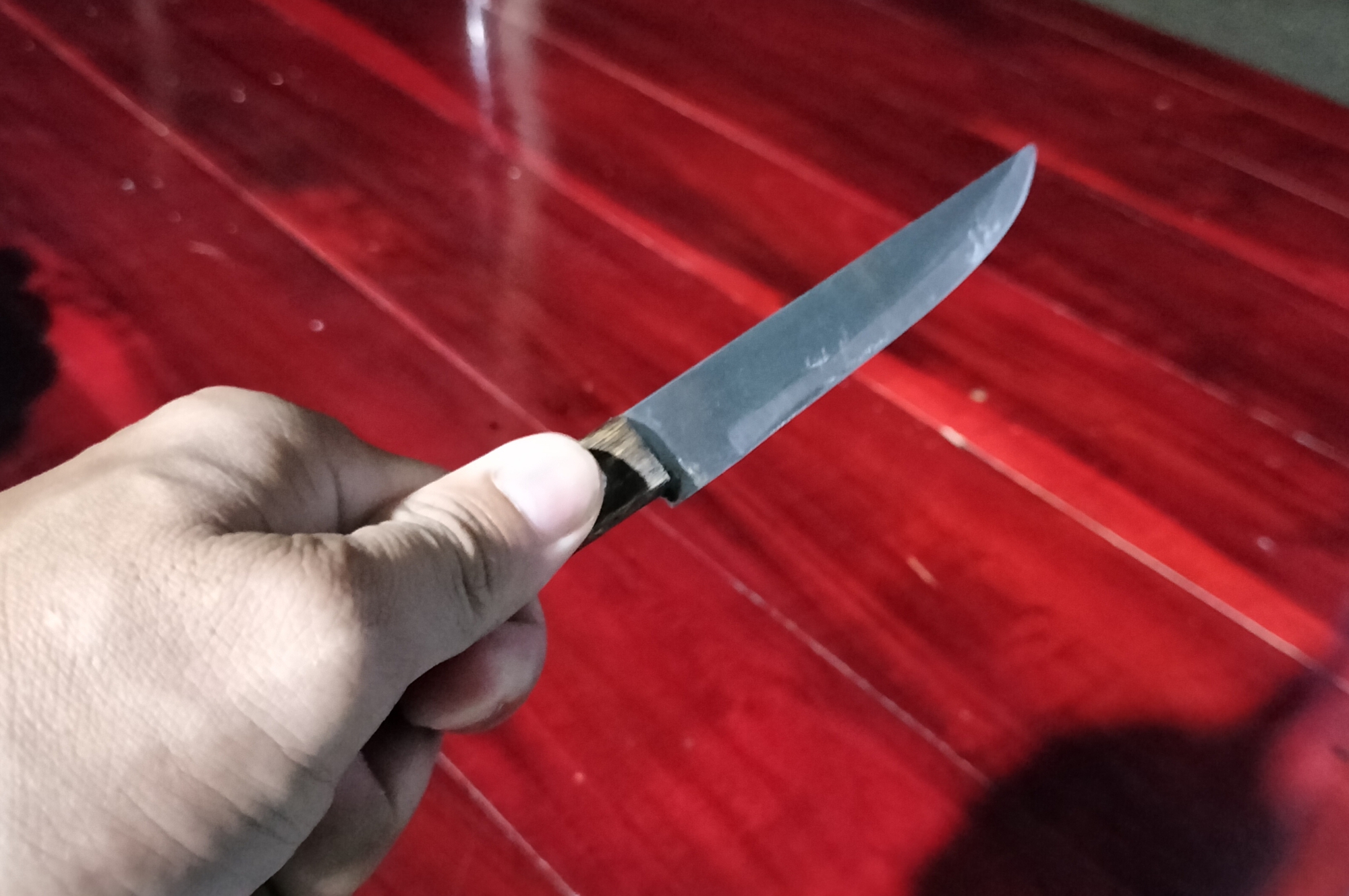 Tạm giữ thanh ni&ecirc;n 34 tuổi đ&acirc;m chết người v&igrave; m&acirc;u thuẫn khi vượt xe ở C&agrave; Mau- Ảnh 1.