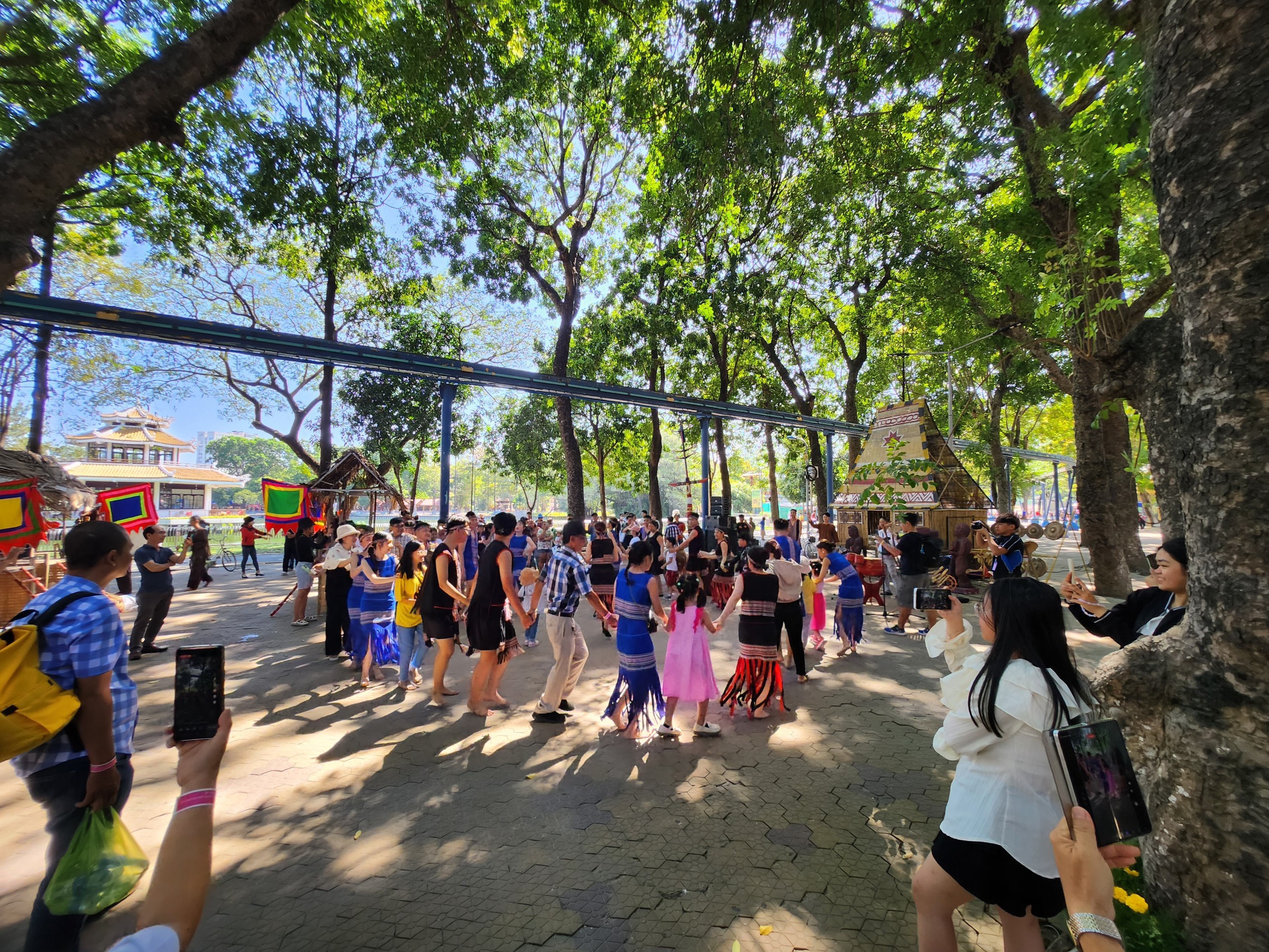 Dự kiến 7 ng&agrave;y nghỉ Tết, TP.HCM thu hơn 6.500 tỷ đồng- Ảnh 8.