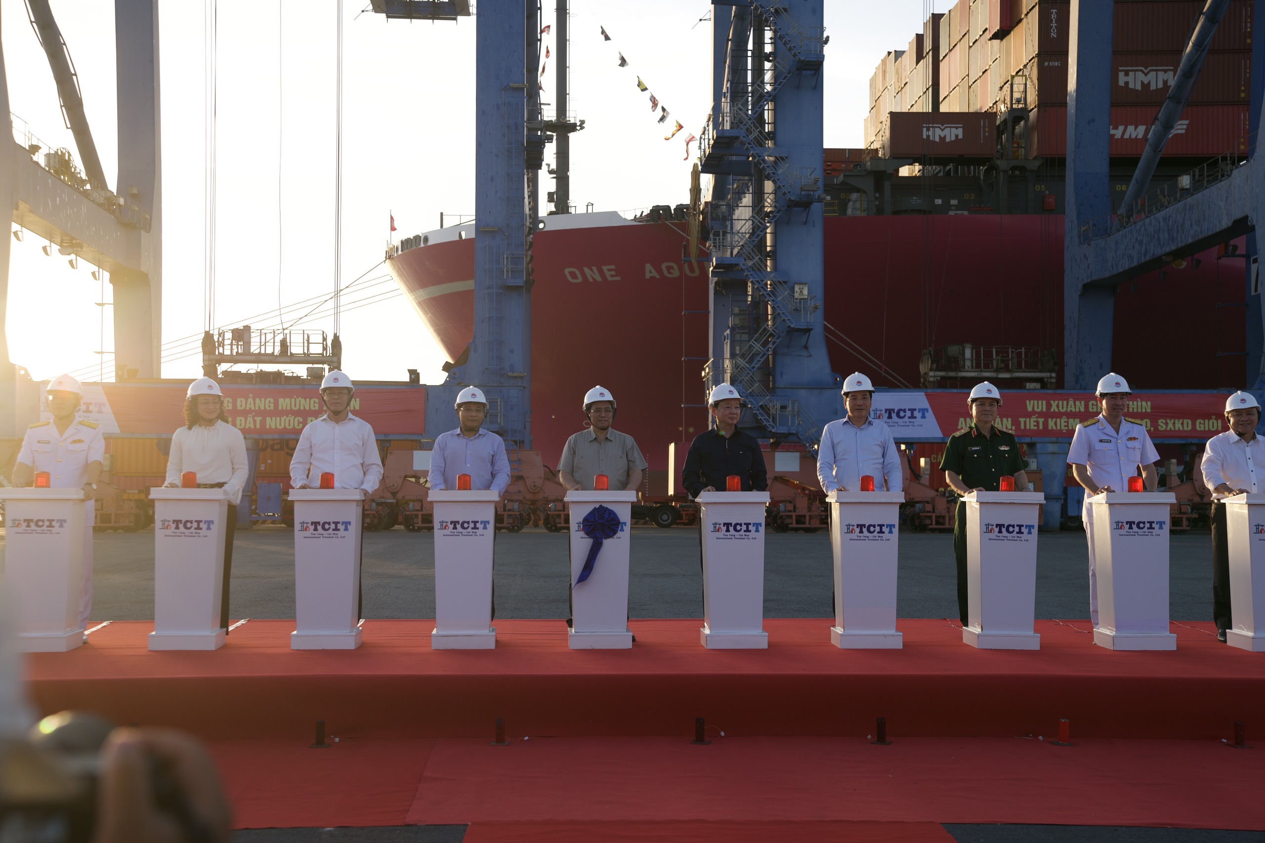 Thủ tướng: Cần l&agrave;m th&ecirc;m n&uacute;t giao cho cao tốc Bi&ecirc;n H&ograve;a - Vũng T&agrave;u- Ảnh 3.