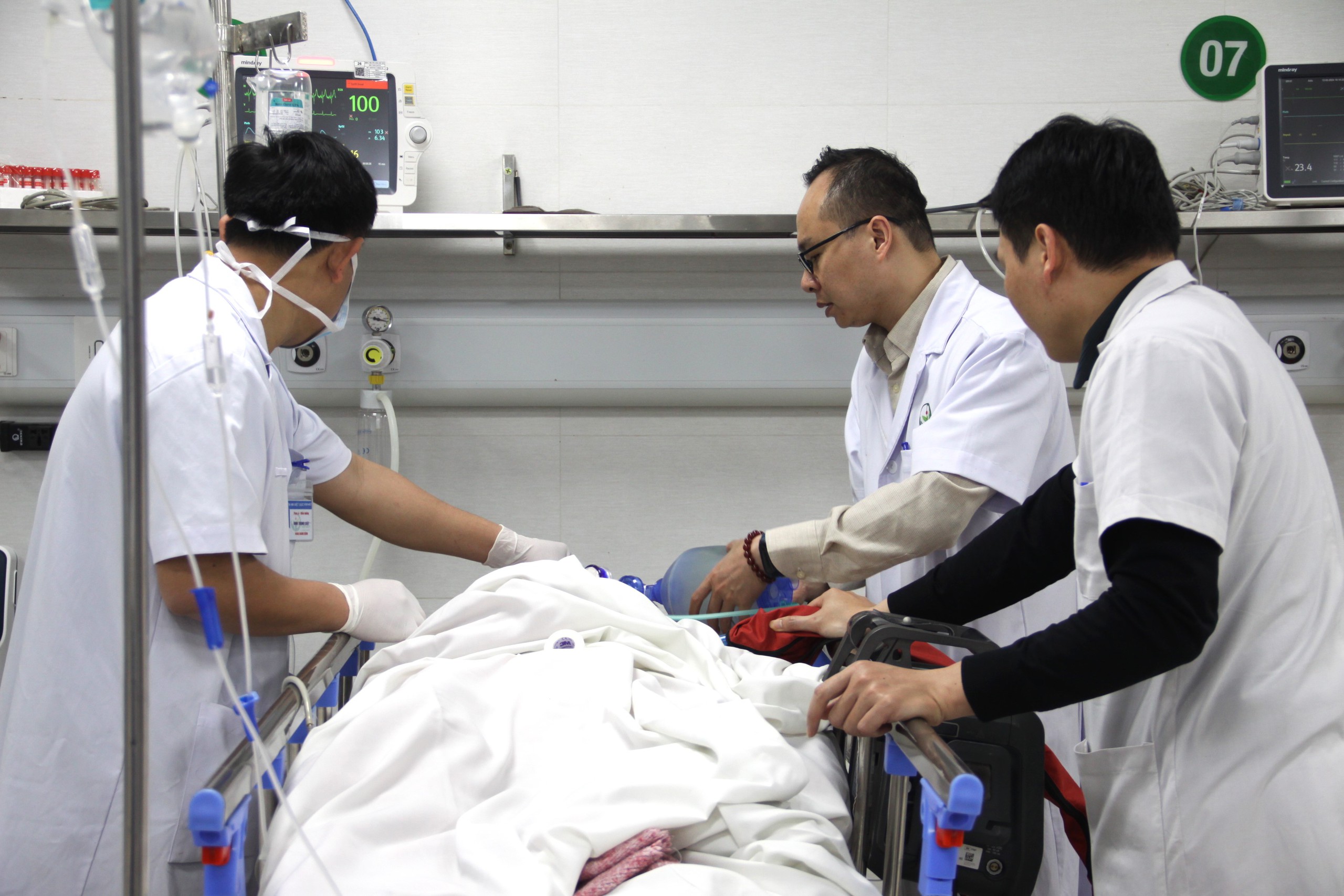 Nhiều người nhập viện, ti&ecirc;n lượng xấu sau tai nạn giao th&ocirc;ng do uống rượu bia- Ảnh 12.