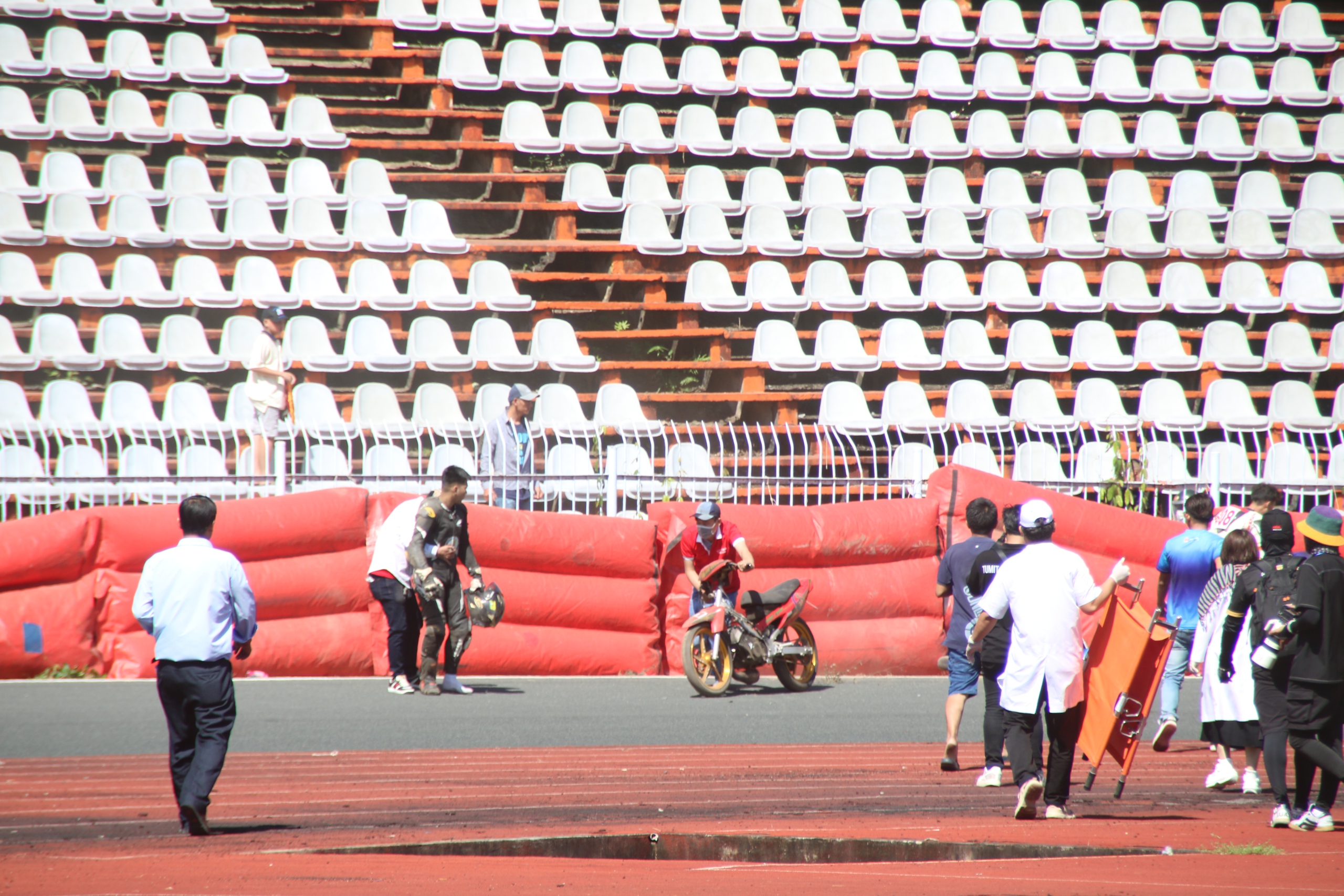 M&atilde;n nh&atilde;n với m&agrave;n tranh t&agrave;i đua xe m&ocirc; t&ocirc; to&agrave;n quốc ở Cần Thơ- Ảnh 9.