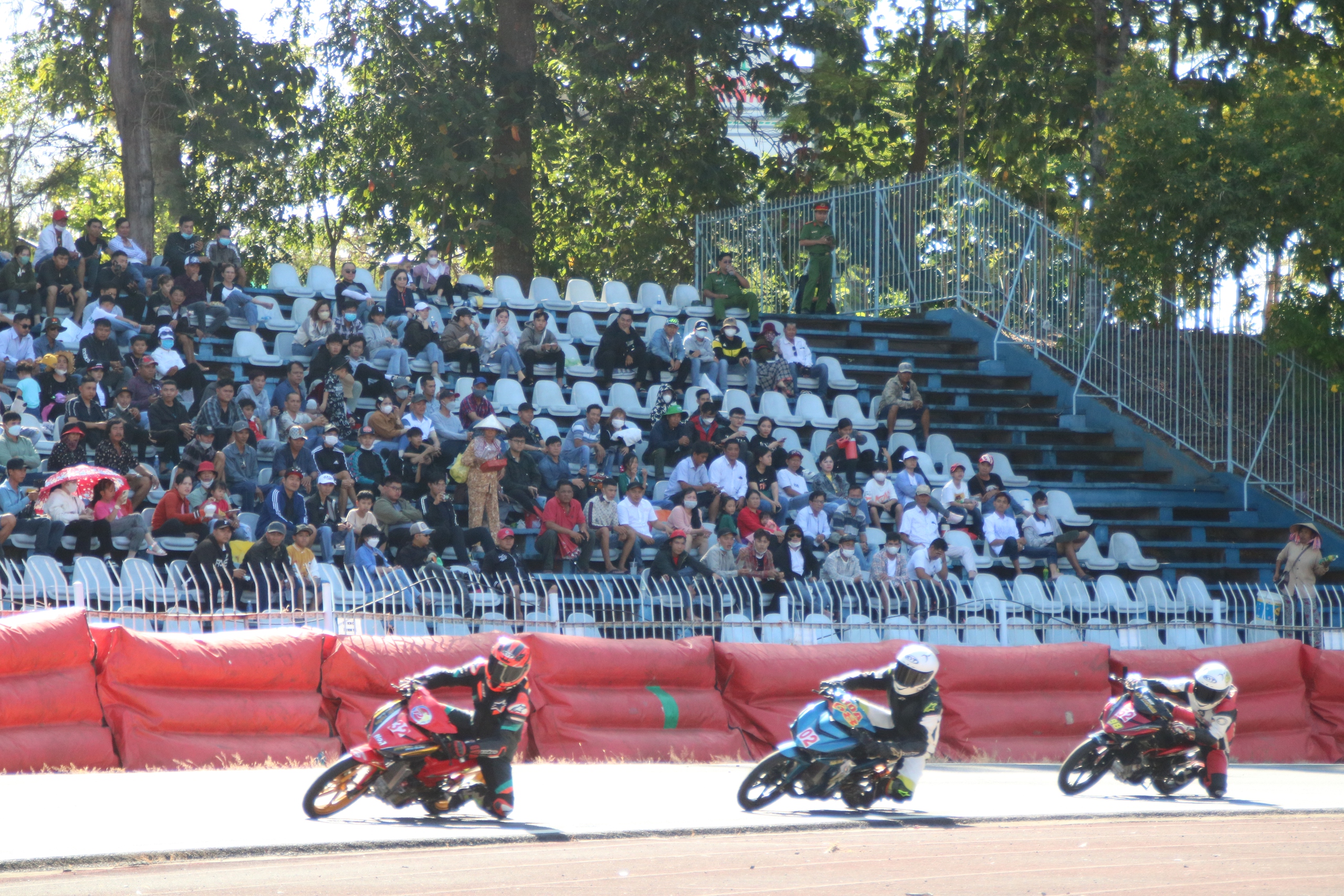 M&atilde;n nh&atilde;n với m&agrave;n tranh t&agrave;i đua xe m&ocirc; t&ocirc; to&agrave;n quốc ở Cần Thơ- Ảnh 8.