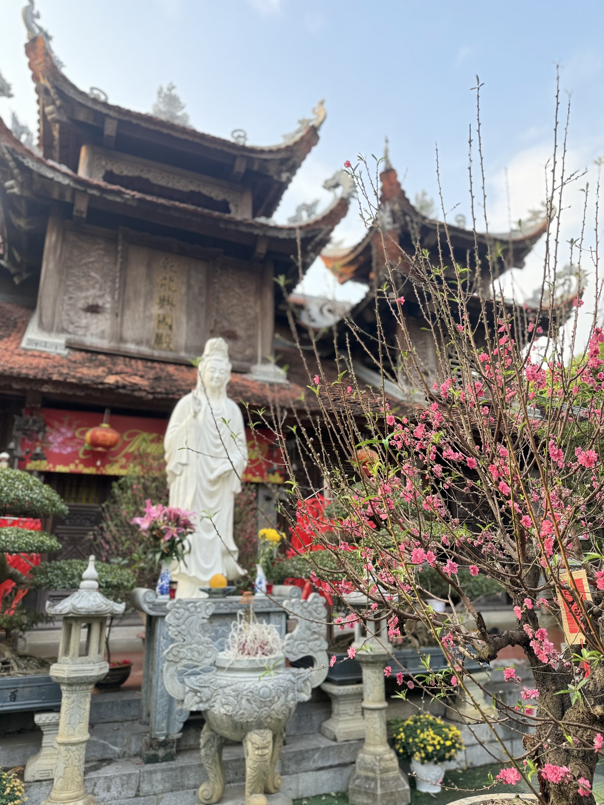 Đầu Xu&acirc;n, chi&ecirc;m ngưỡng ng&ocirc;i ch&ugrave;a cổ ngh&igrave;n năm tuổi ở Thủ đ&ocirc;- Ảnh 7.