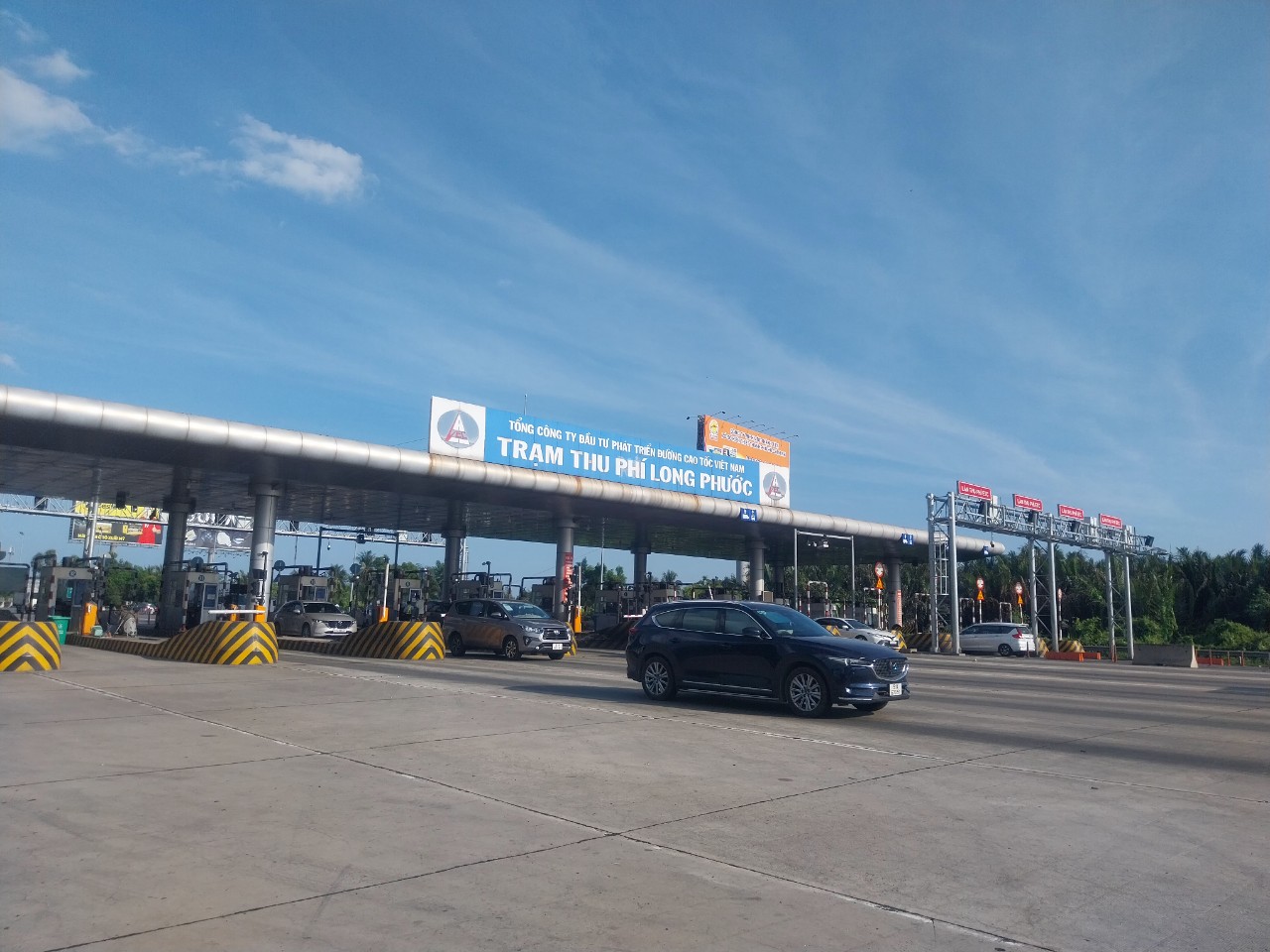 Ph&acirc;n luồng xe cộ ra QL1, QL51 tr&aacute;nh &ugrave;n tắc tr&ecirc;n cao tốc- Ảnh 2.