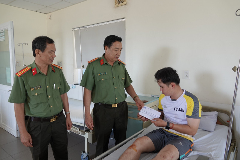 Trung &uacute;y cảnh s&aacute;t cơ động bị tai nạn tử vong tr&ecirc;n QL1- Ảnh 1.