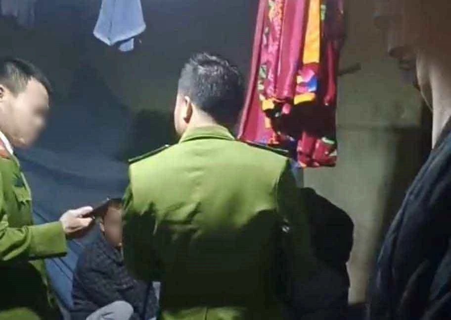 B&eacute; trai 3 tuổi bị s&aacute;t hại m&ugrave;ng 2 Tết: Xem x&eacute;t gi&aacute;m định t&acirc;m l&yacute; nghi phạm- Ảnh 1.