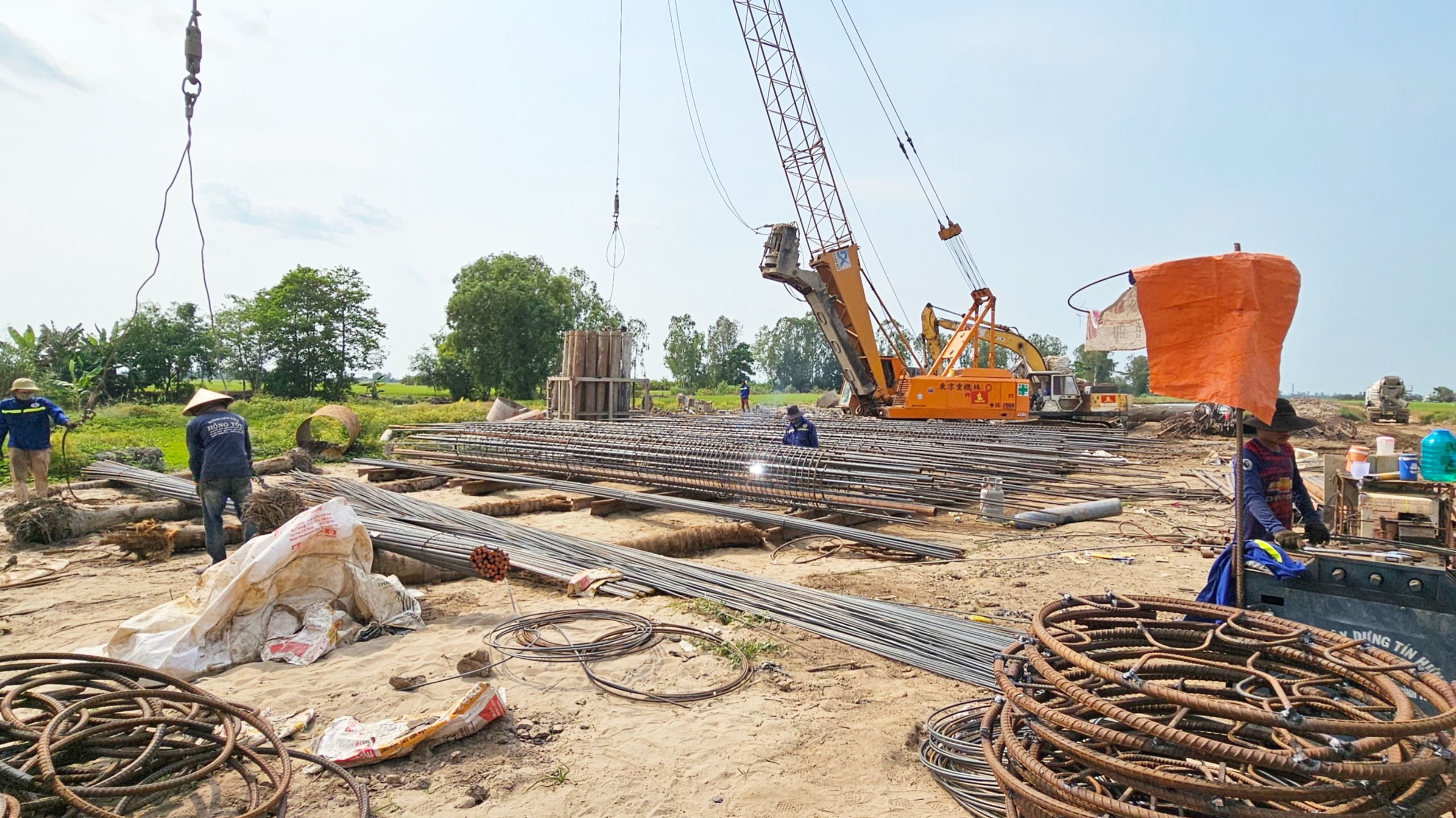 C&ocirc;ng trường cao tốc Ch&acirc;u Đốc - Cần Thơ - S&oacute;c Trăng nhộn nhịp sau kỳ nghỉ Tết- Ảnh 3.