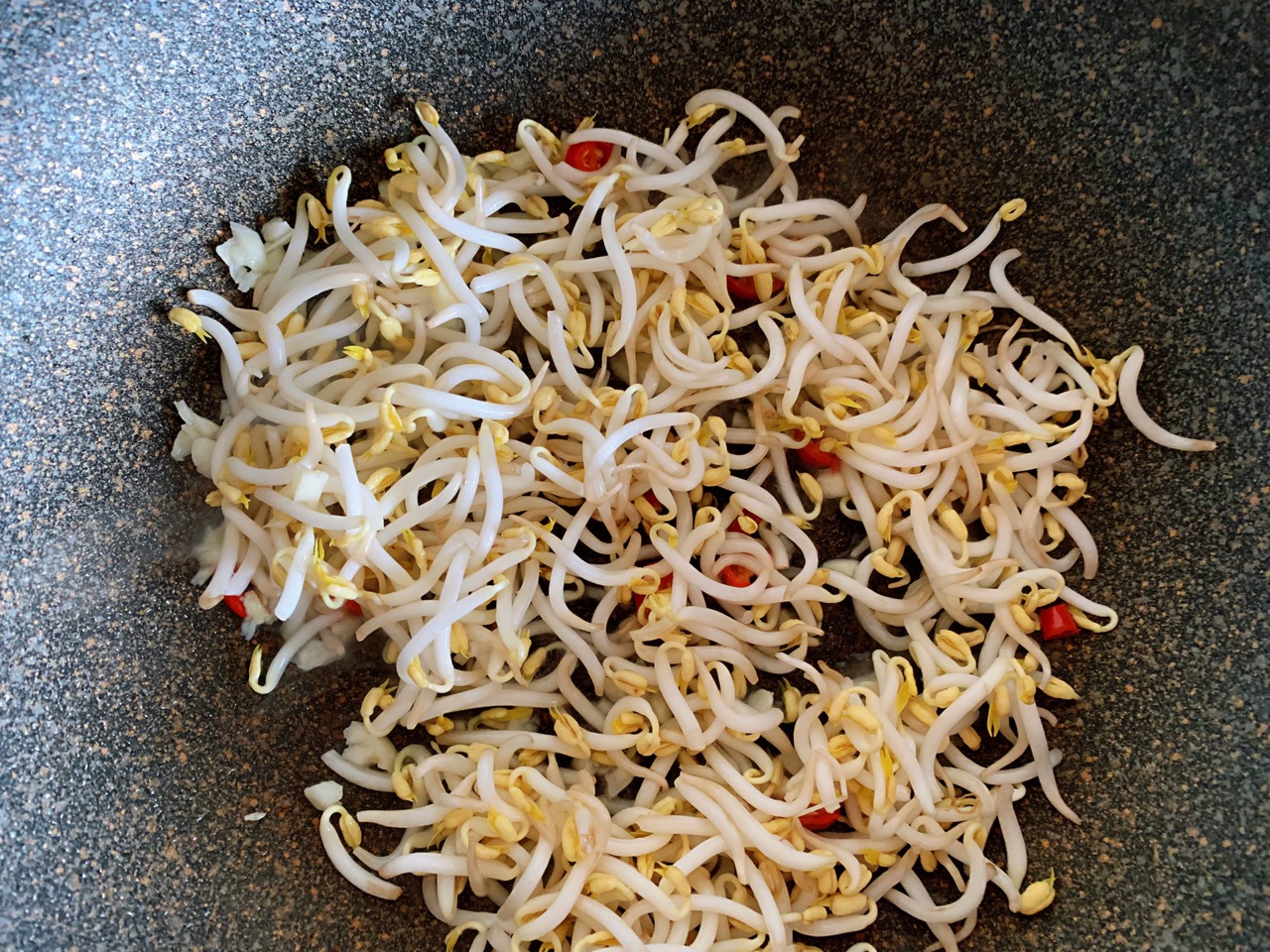 M&oacute;n ăn dọn tủ ng&agrave;y Tết vừa ngon miệng, dễ l&agrave;m lại gi&uacute;p giải ngấy- Ảnh 4.