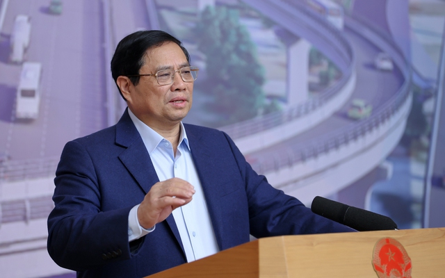 Thủ tướng: Giao th&ocirc;ng giải ng&acirc;n 422.000 tỷ đồng l&agrave; việc rất kh&oacute; nhưng kh&ocirc;ng b&agrave;n l&ugrave;i