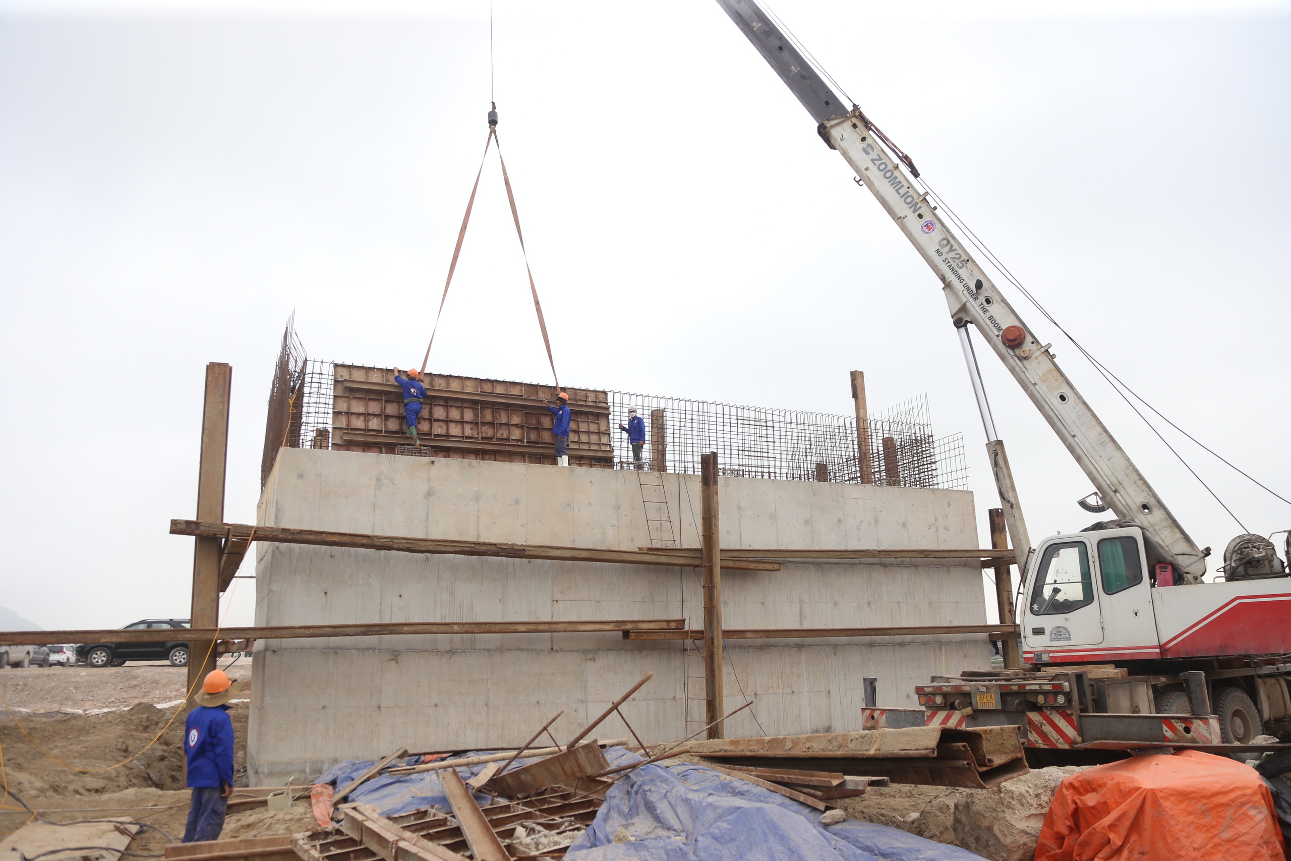 Ph&oacute; thủ tướng: Tiếp tục vượt kh&oacute;, nối th&ocirc;ng cao tốc từ H&agrave; Nội đến Vinh dịp 30/4- Ảnh 8.