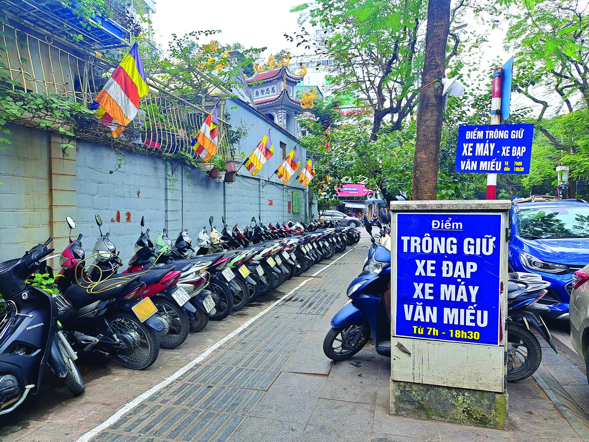 H&agrave; Nội: Sau Tết, b&atilde;i giữ xe lại đua nhau &ldquo;chặt ch&eacute;m&rdquo;- Ảnh 1.