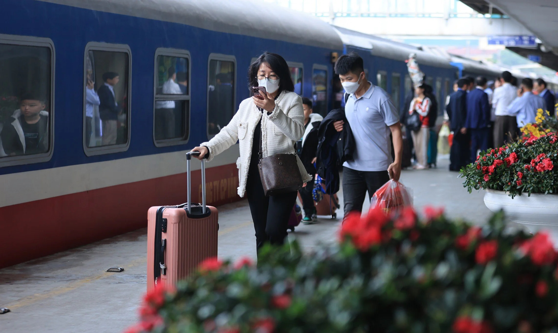 Kh&aacute;ch tăng mạnh sau Tết, đường sắt lập th&ecirc;m nhiều t&agrave;u mới- Ảnh 1.