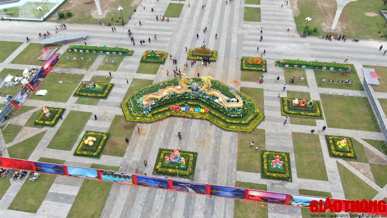 Trầm trồ trước linh vật Trầm trồ trước linh vật