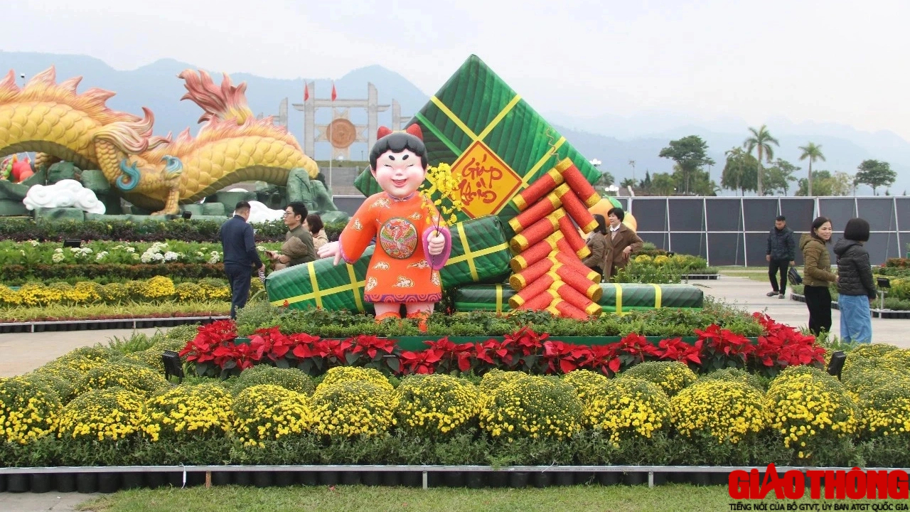 Trầm trồ trước linh vật Trầm trồ trước linh vật