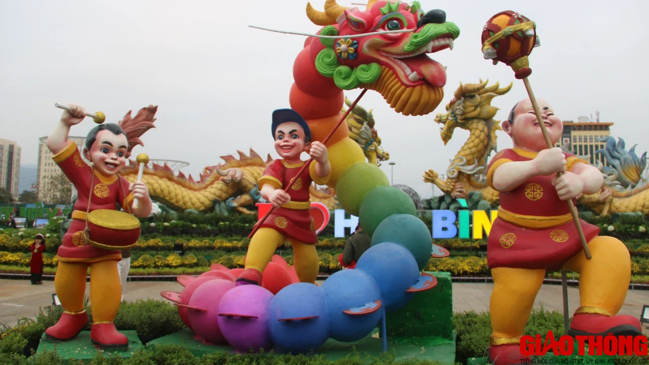 Trầm trồ trước linh vật Trầm trồ trước linh vật