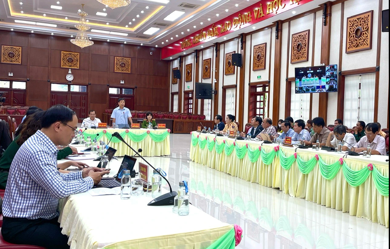 Gia Lai triển khai đồng bộ c&aacute;c giải ph&aacute;p k&eacute;o giảm tai nạn giao th&ocirc;ng- Ảnh 2.