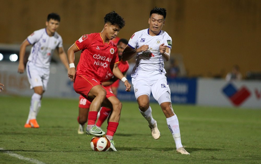 Đội b&oacute;ng V-League n&agrave;o thưởng Tết lớn nhất cho cầu thủ?- Ảnh 1.