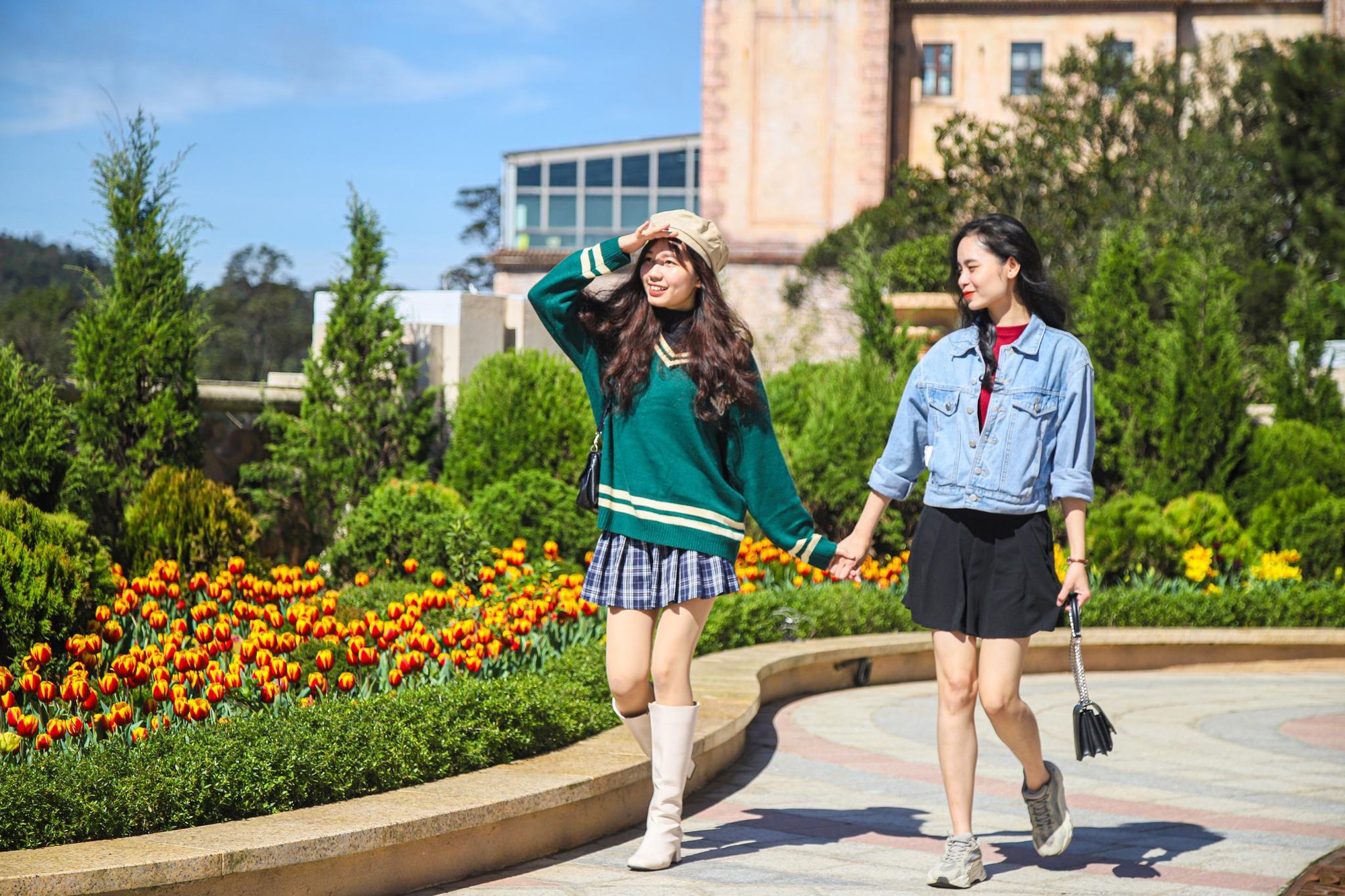 Tr&aacute;nh r&eacute;t miền Bắc, đi đ&acirc;u dịp Tết Gi&aacute;p Th&igrave;n 2024?- Ảnh 2.