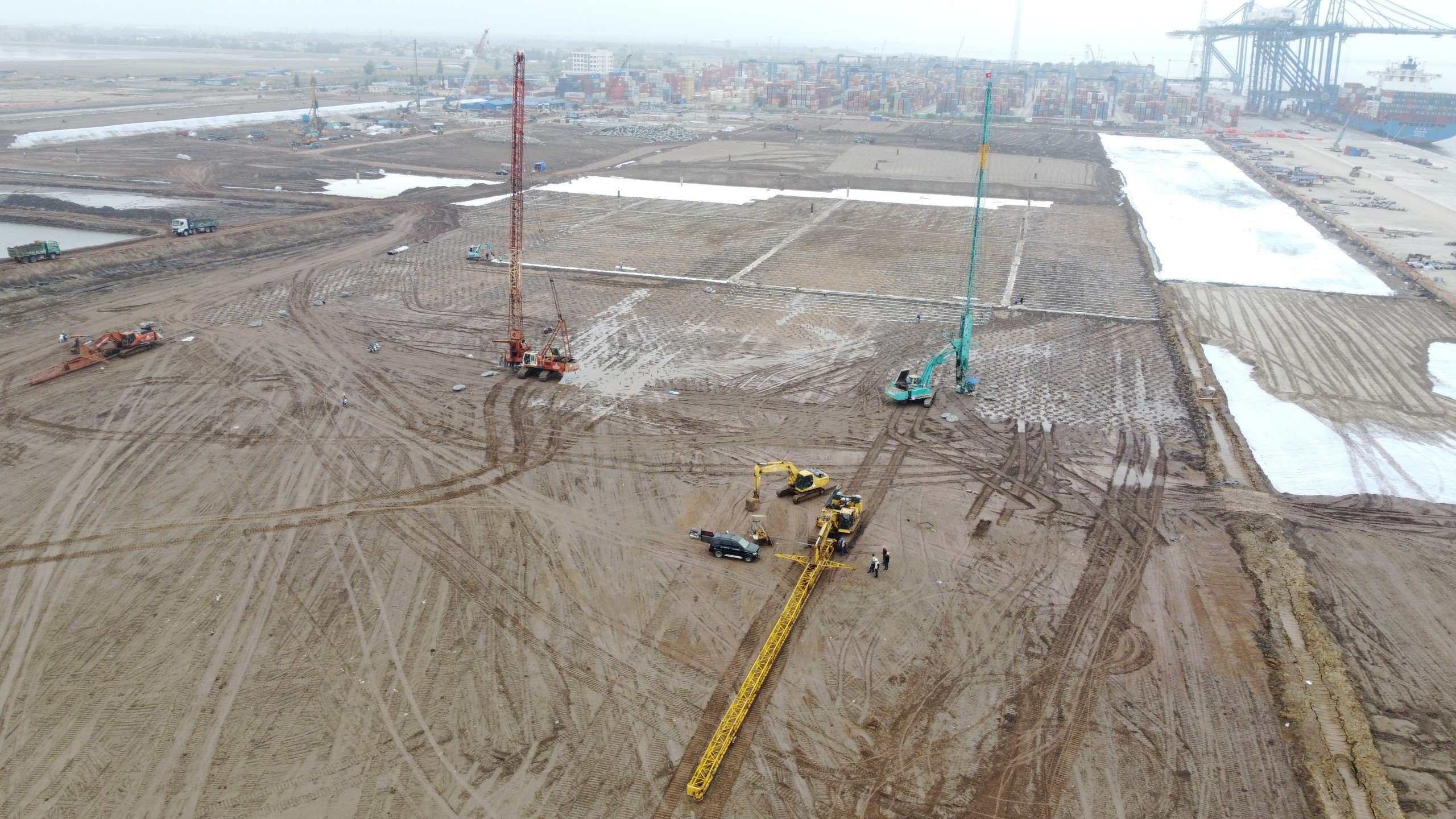 Nhộn nhịp c&ocirc;ng trường thi c&ocirc;ng cảng Lạch Huyện- Ảnh 11.