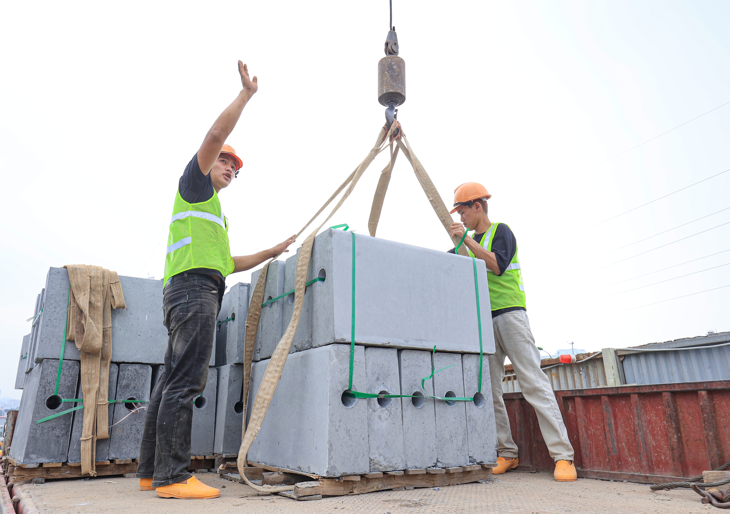 To&agrave;n cảnh 2 cầu đ&ocirc; thị n&uacute;t giao Mai Dịch chuẩn bị về đ&iacute;ch- Ảnh 10.