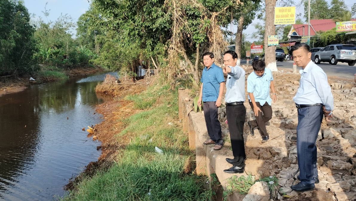 Nhiều tuyến đường giao th&ocirc;ng sụt l&uacute;n v&igrave; hạn mặn, C&agrave; Mau ứng ph&oacute; thế n&agrave;o?- Ảnh 10.