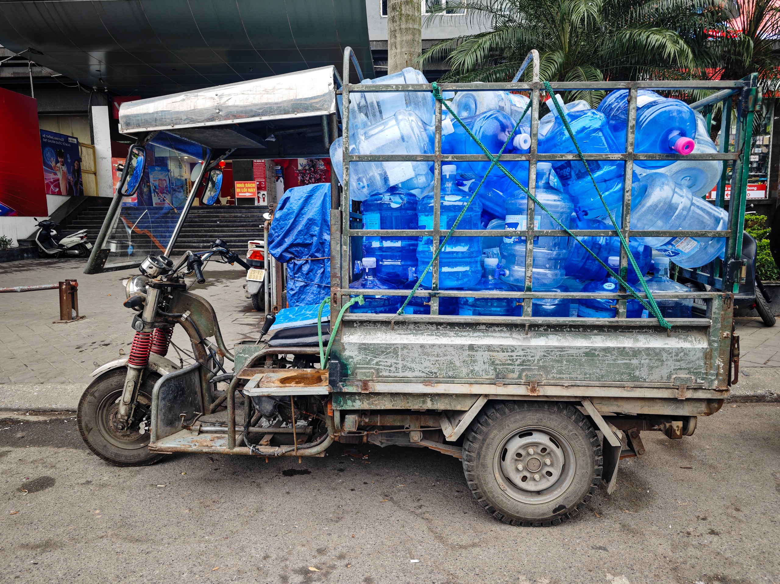 CSGT H&agrave; Nội đồng loạt xử phạt nhiều xe tự chế ngh&ecirc;nh ngang tr&ecirc;n phố- Ảnh 11.