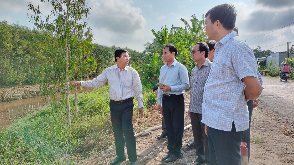 Nhiều tuyến đường giao th&ocirc;ng sụt l&uacute;n v&igrave; hạn mặn, C&agrave; Mau ứng ph&oacute; thế n&agrave;o?- Ảnh 9.